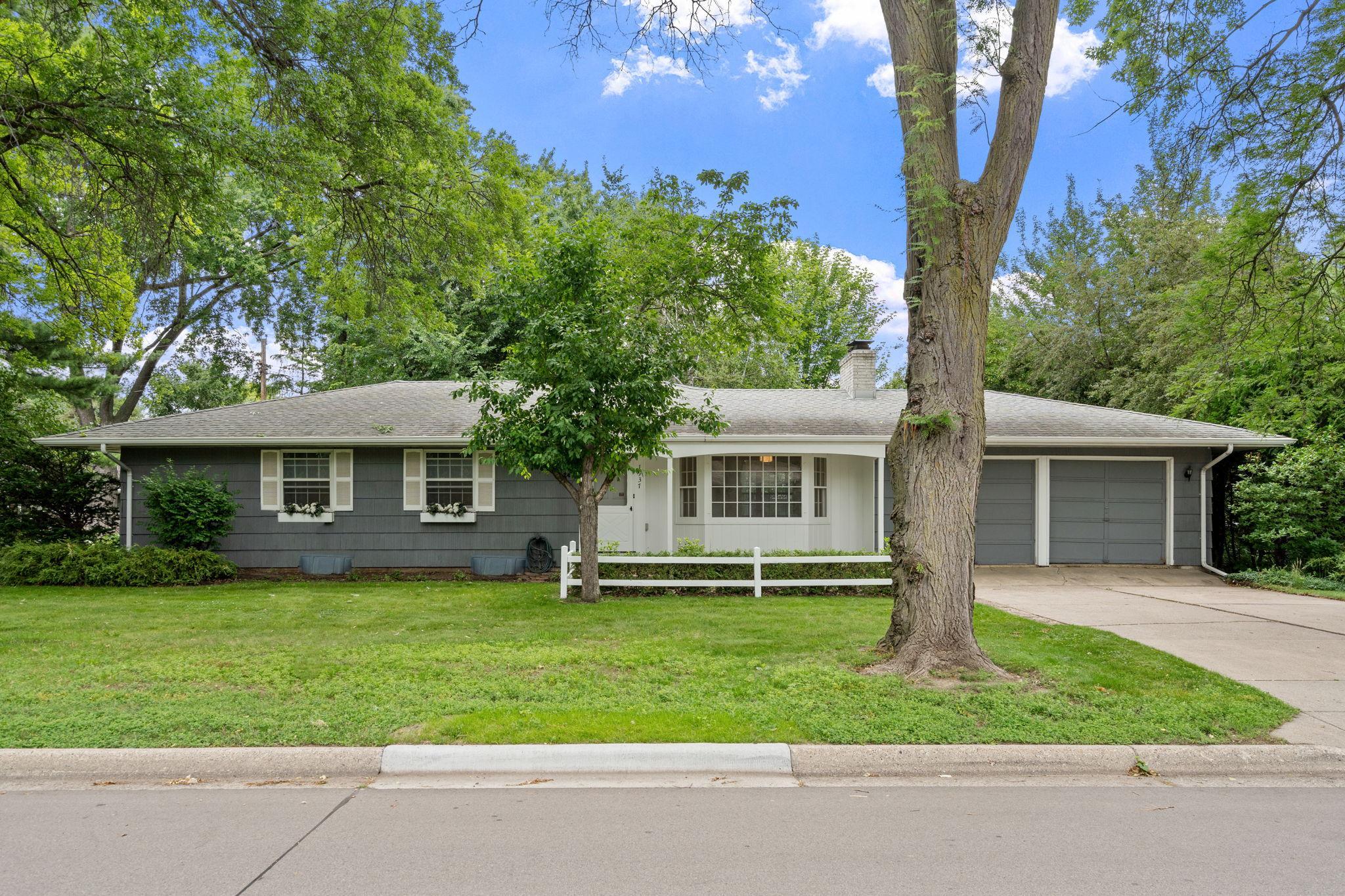 Homes for sale in Falcon Heights, MN | 1937 Autumn St, Falcon Heights, MN 55113 | MLS# 7070898