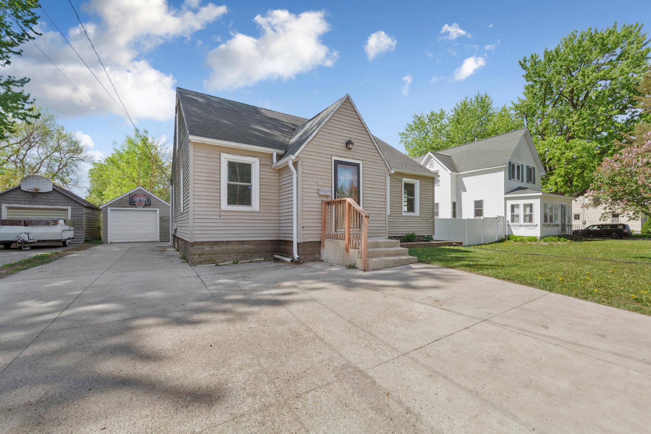 4th image of 1509 Sunset St, Albert Lea, MN 56007 | MLS# 7071011