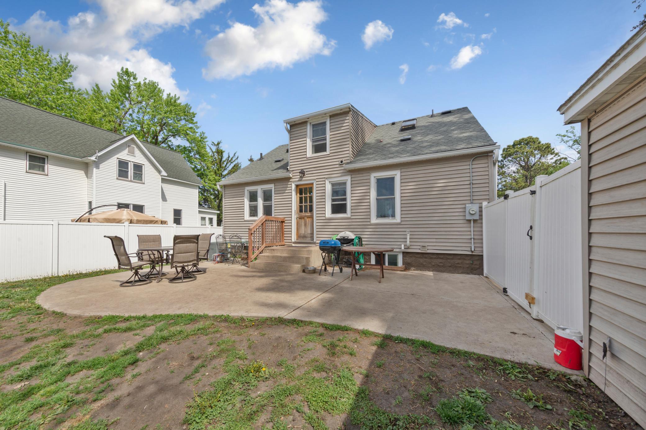 33rd image of 1509 Sunset St, Albert Lea, MN 56007 | MLS# 7071011