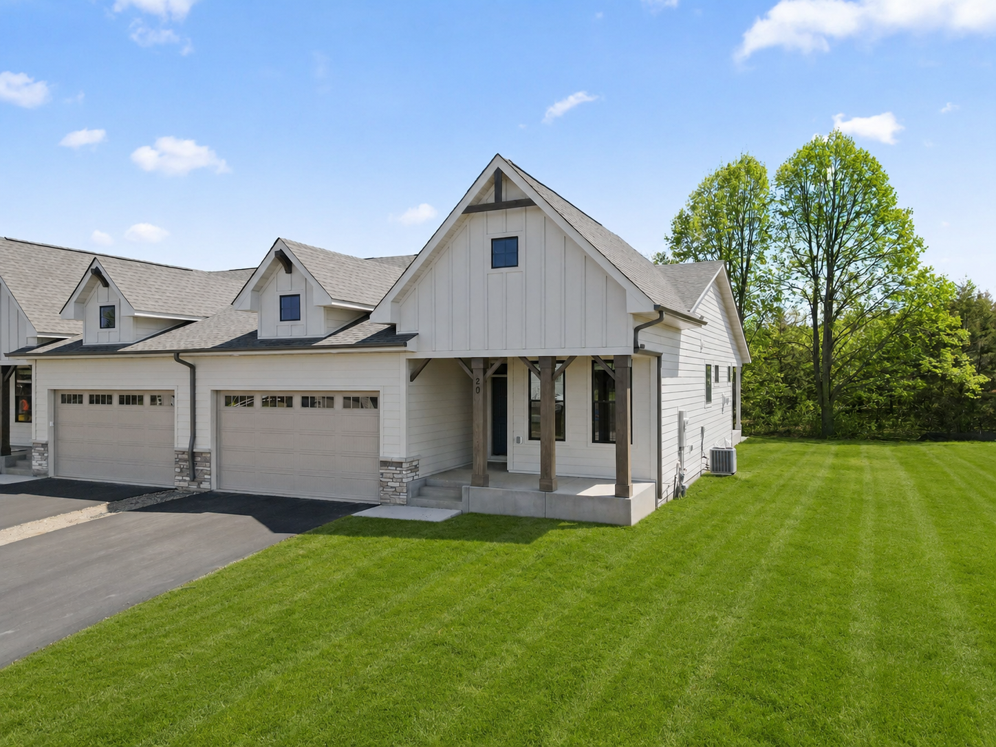 1st image of 20 Palomino Ct, Hudson, WI 54016 | MLS# 7071100