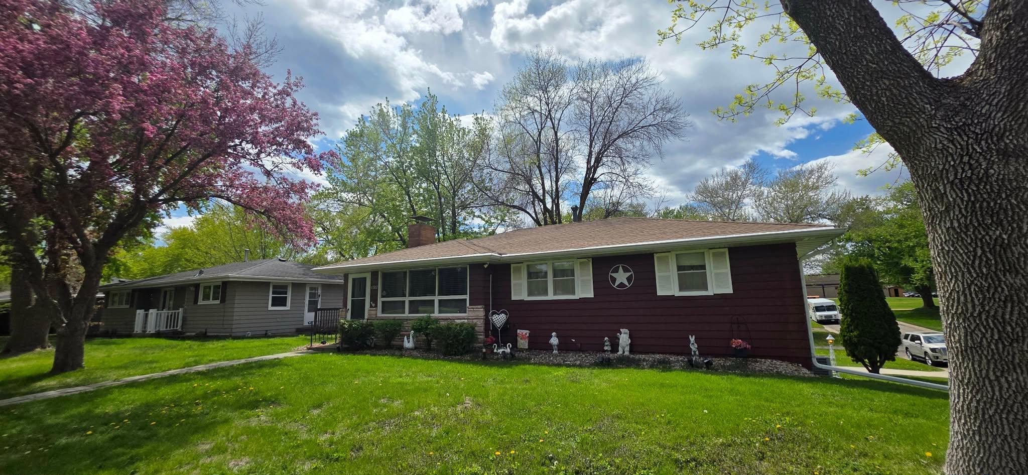 2nd image of 1702 Frank Hall Dr, Albert Lea, MN 56007 | MLS# 7071209