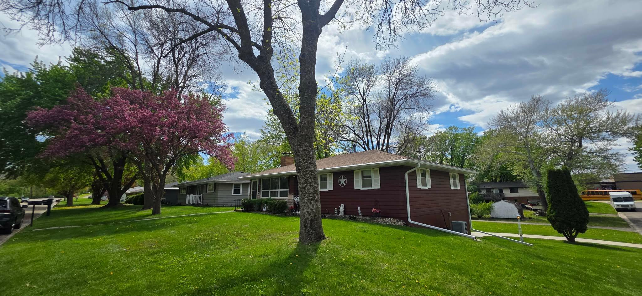4th image of 1702 Frank Hall Dr, Albert Lea, MN 56007 | MLS# 7071209