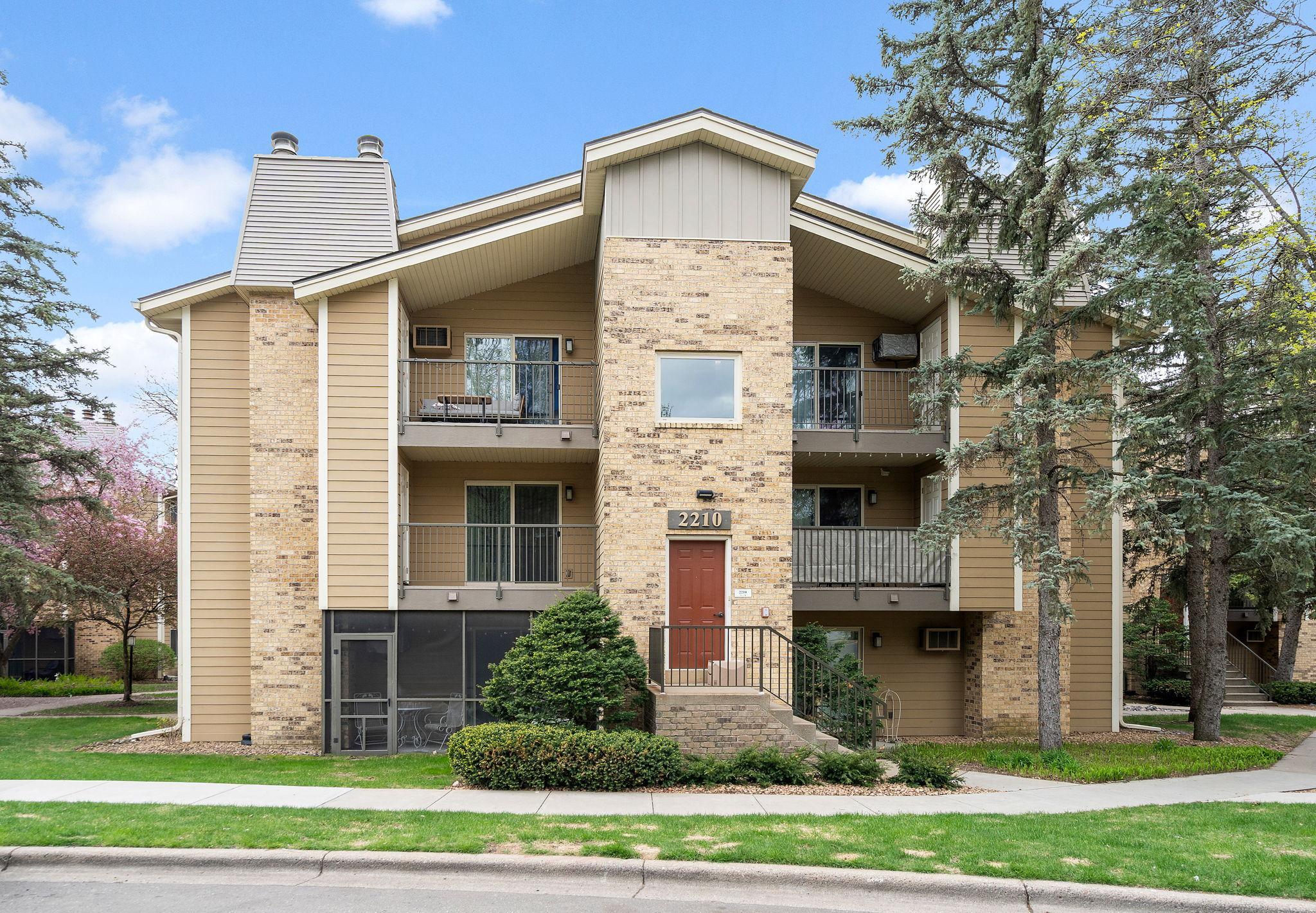 Homes for sale in Saint Louis Park, MN | 2210 Ridge Dr #31, Saint Louis Park, MN 55416 | MLS# 7071502