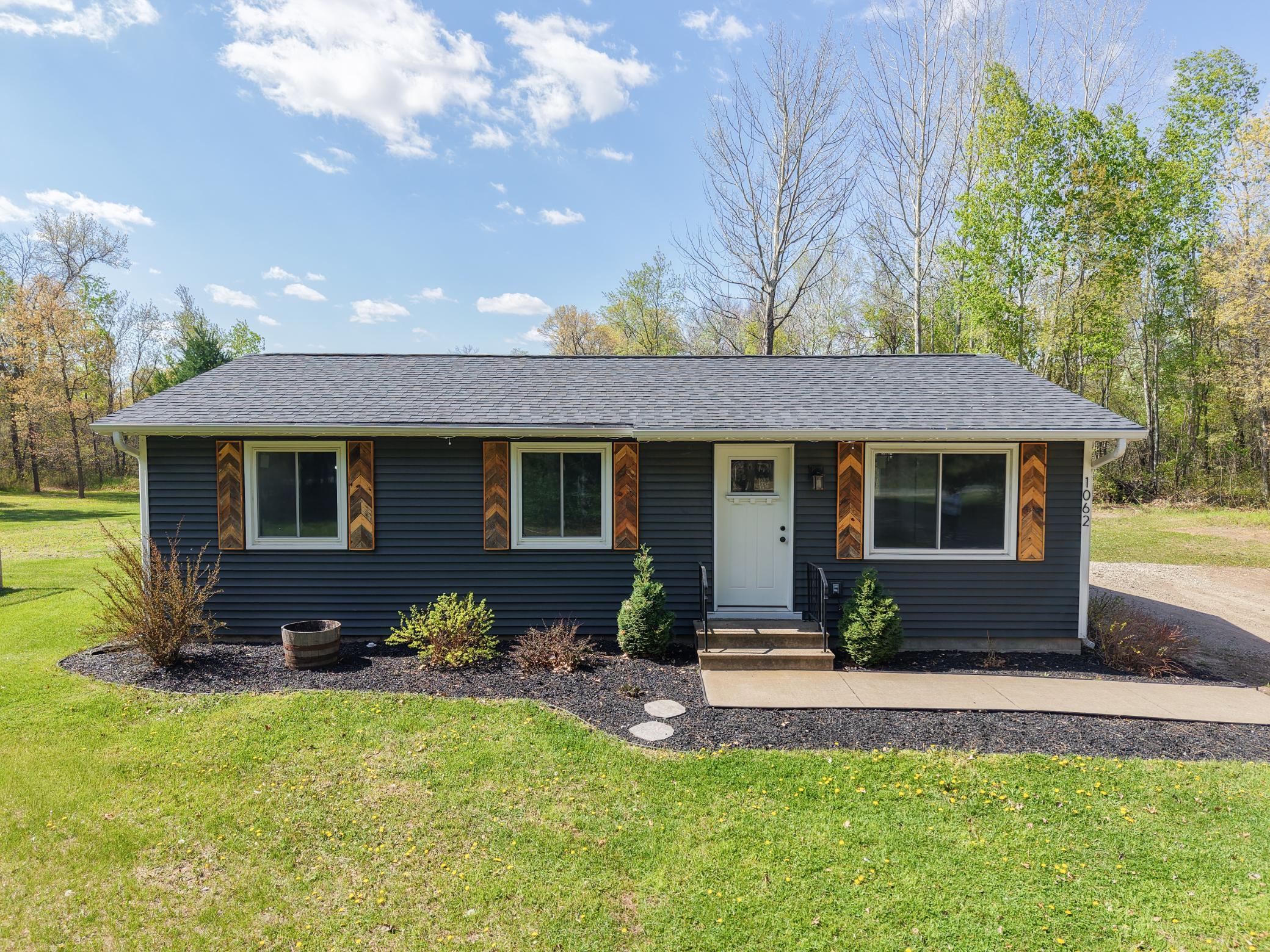 Homes for sale in Isanti, MN | 1062 N Ryan Lake Rd Ne, Isanti, MN 55040 | MLS# 7071507