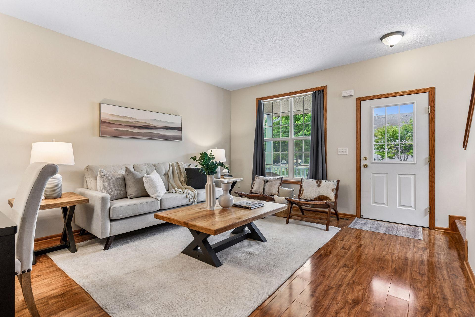 3rd image of 1014 Heldt St, Chaska, MN 55318 | MLS# 7071568
