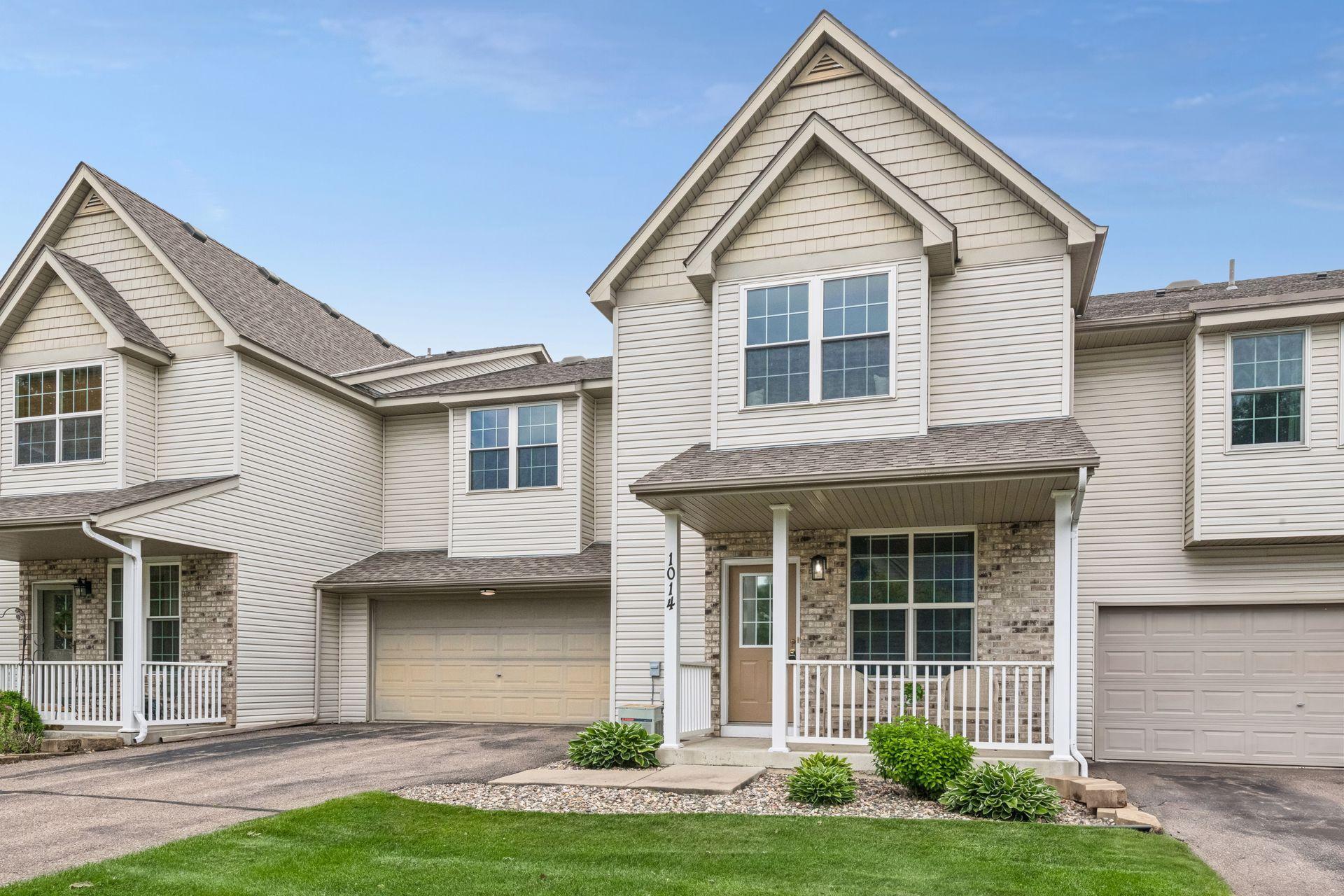 1st image of 1014 Heldt St, Chaska, MN 55318 | MLS# 7071568