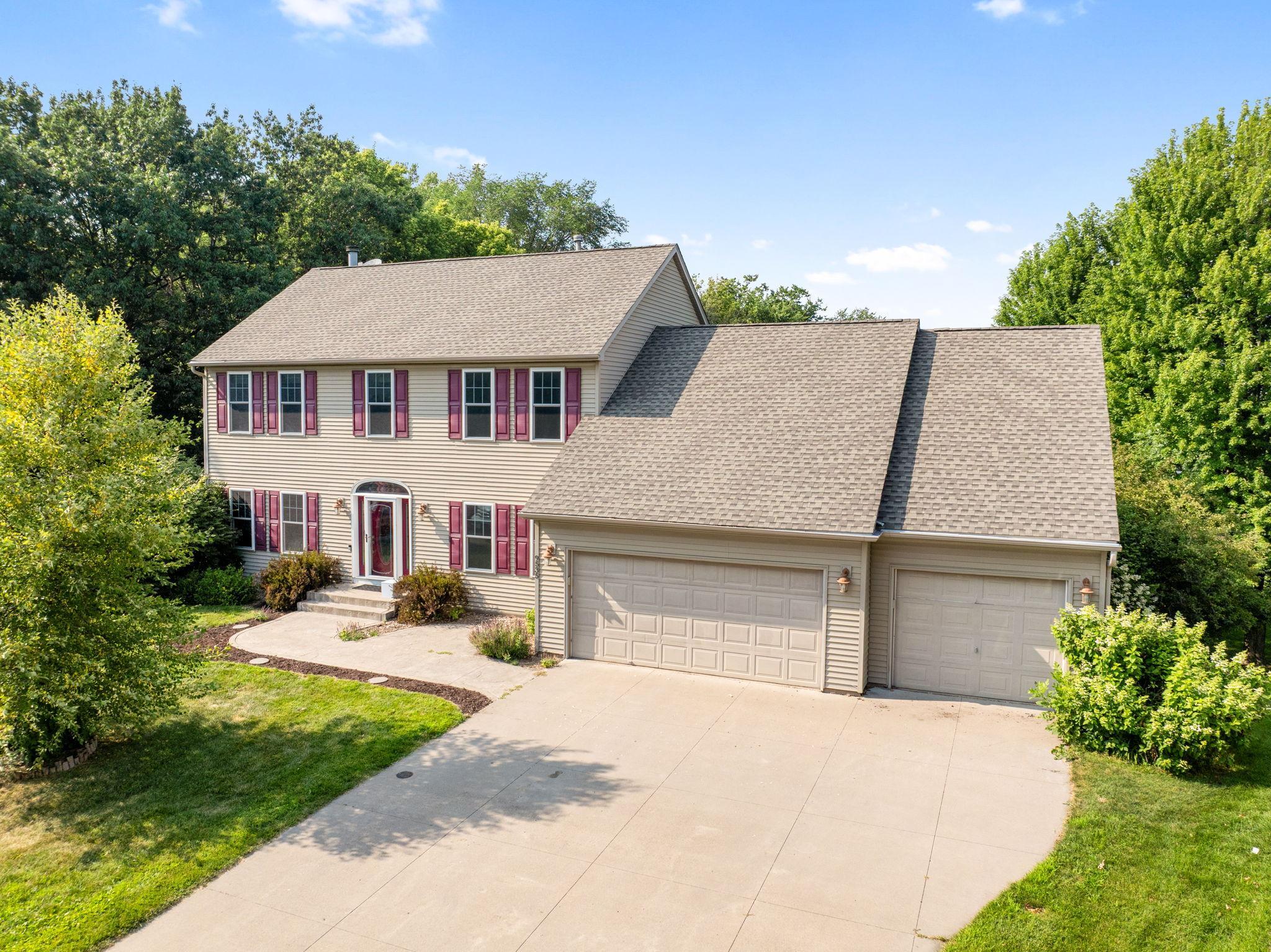 1st image of 9535 Pineview Ln N, Maple Grove, MN 55369 | MLS# 7071873
