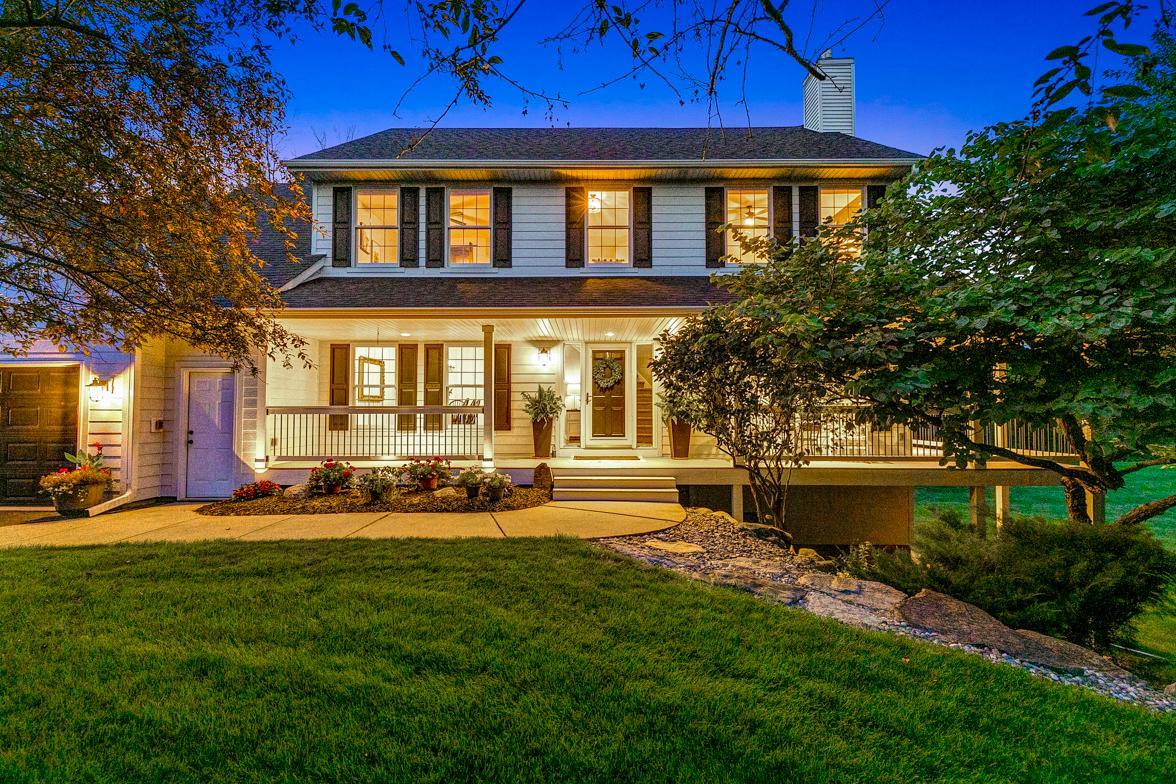 2nd image of 22412 Wagon Wheel Trl, Lakeville, MN 55044 | MLS# 7072286
