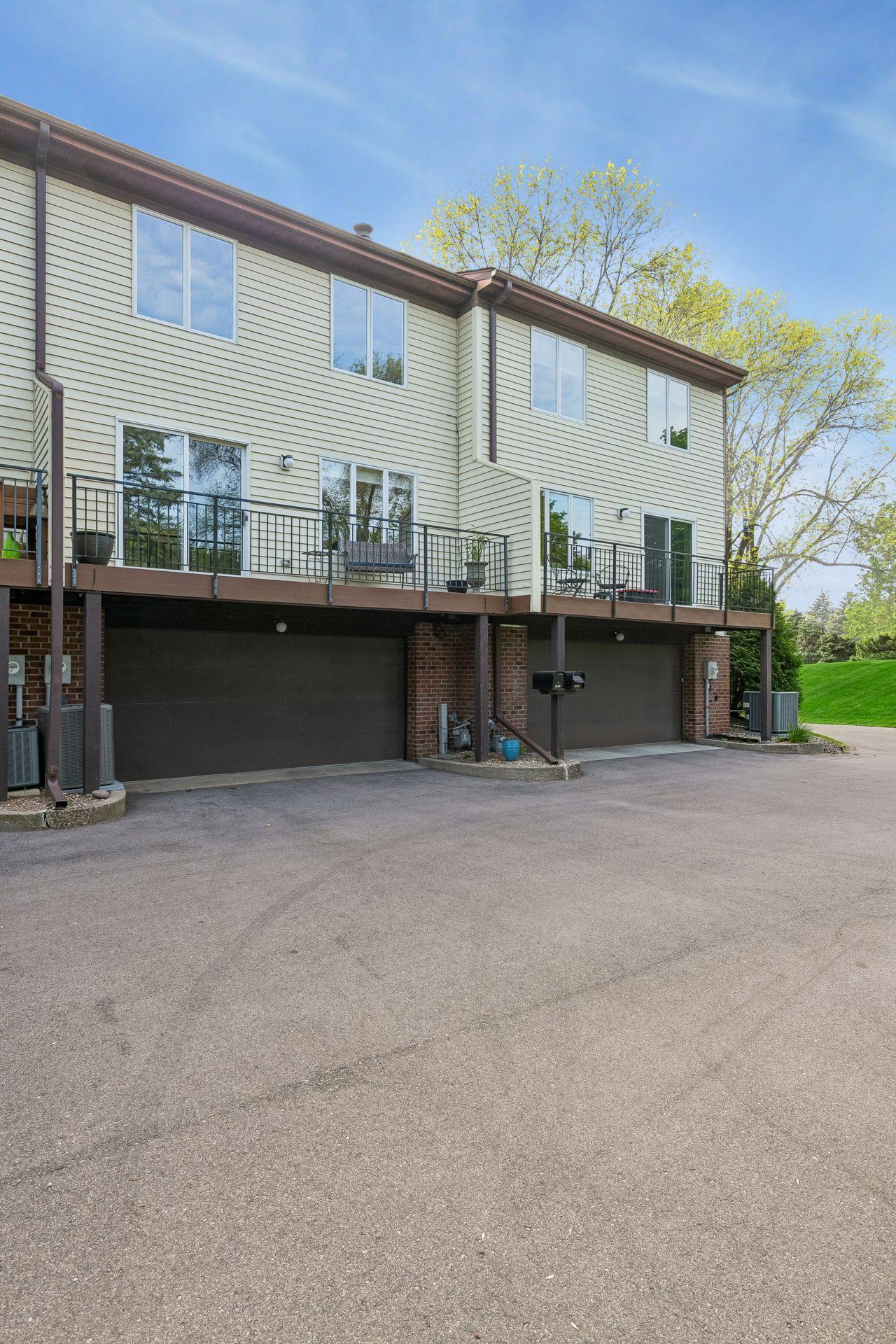 Homes for sale in Mendota Heights, MN | 1092 Ivy Hill Dr, Mendota Heights, MN 55118 | MLS# 7072414
