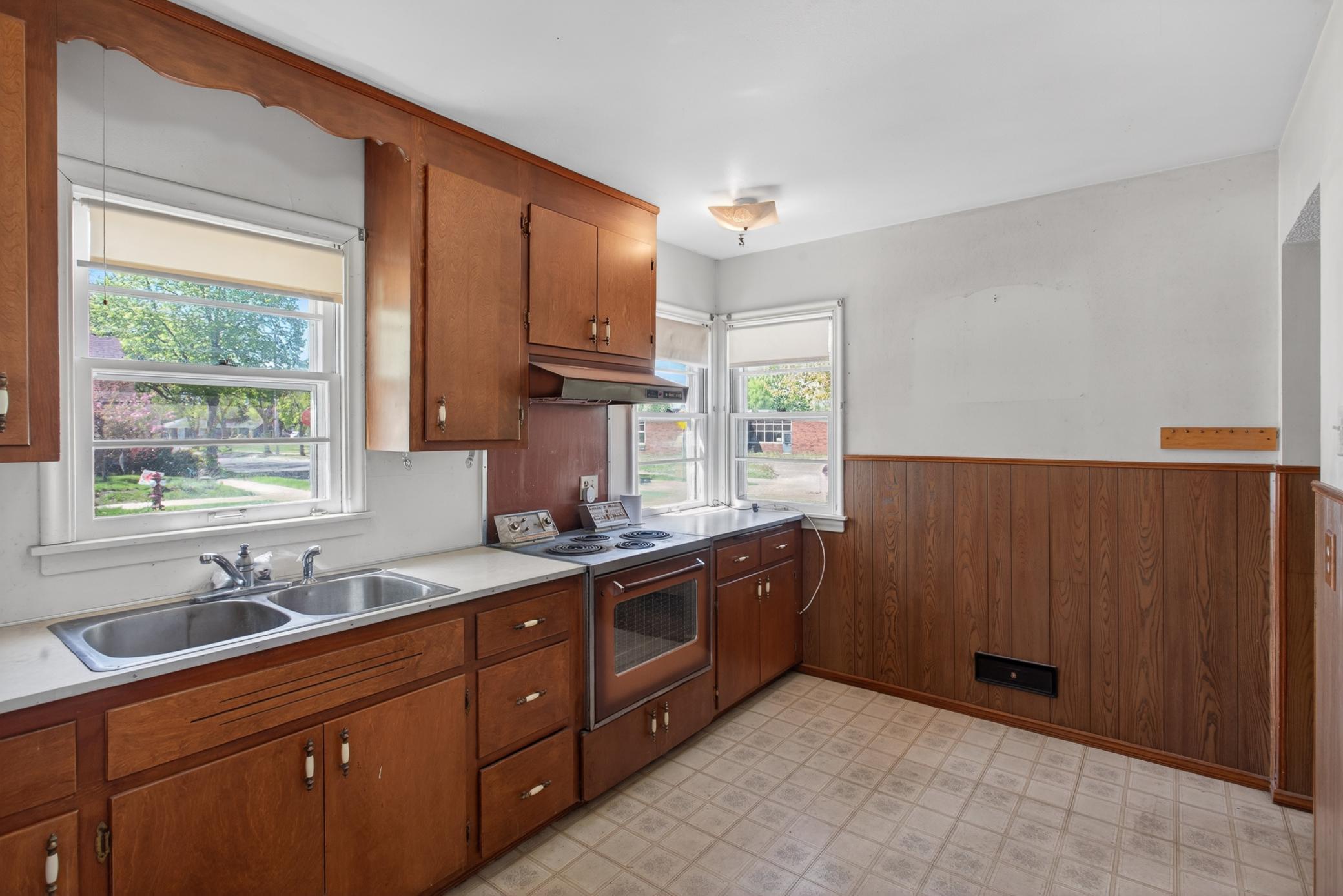 Homes for sale in Minneapolis, MN | 4958 Newton Ave N, Minneapolis, MN 55430 | MLS# 7072557