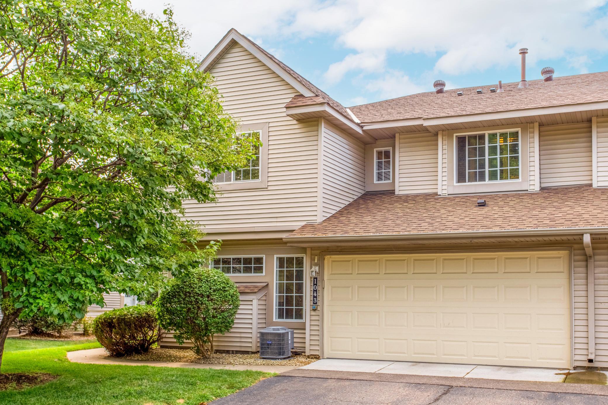 2nd image of 1043 Lovell Ln S, Saint Paul, MN 55113 | MLS# 7072696