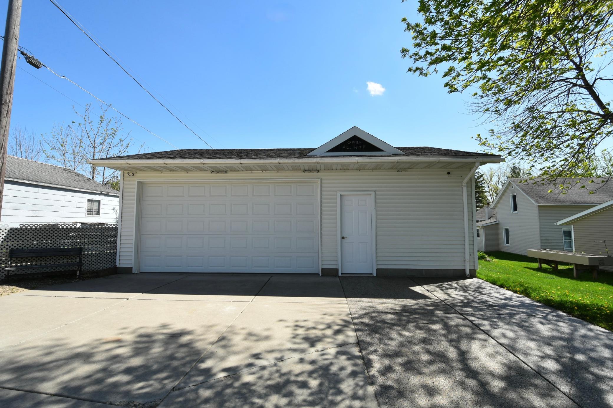 Homes for sale in Zumbrota, MN | 131 E 7Th St, Zumbrota, MN 55992 | MLS# 7073026