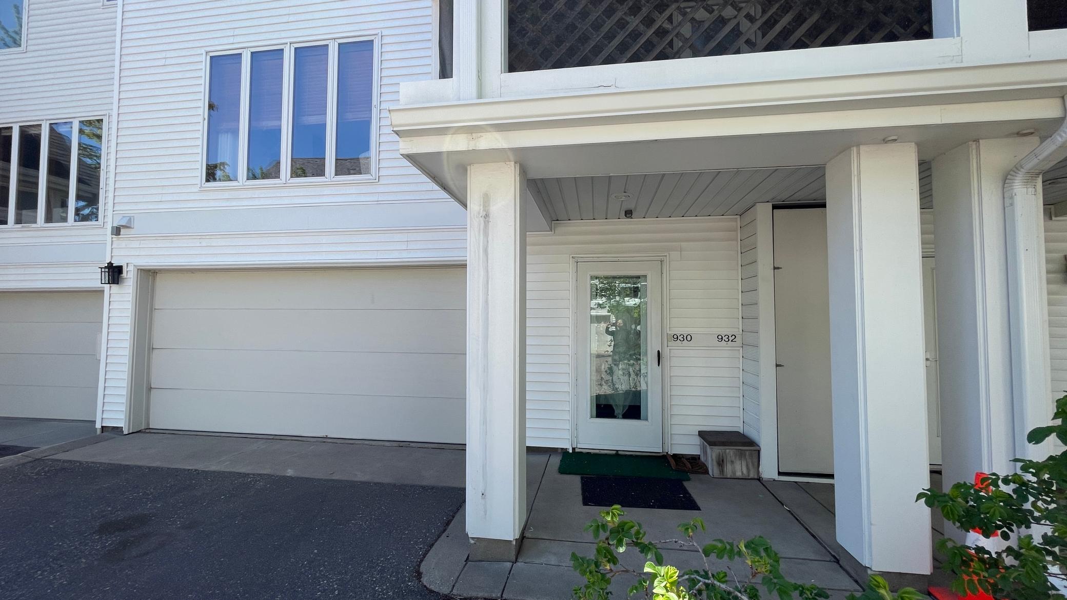 3rd image of 930 Dartmouth Pl Se, Minneapolis, MN 55414 | MLS# 7073458