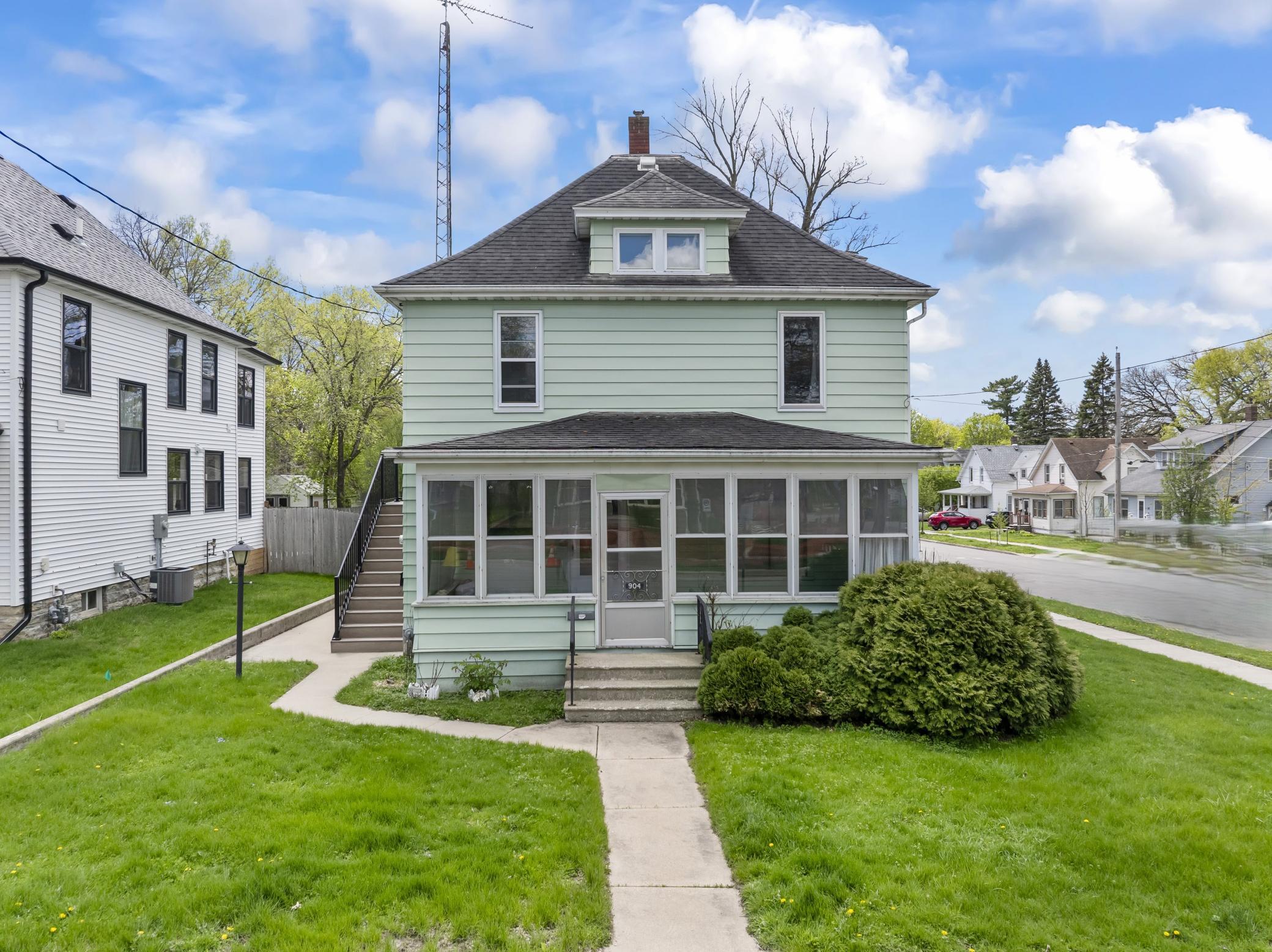 2nd image of 904 1st St Se, Rochester, MN 55904 | MLS# 7073583