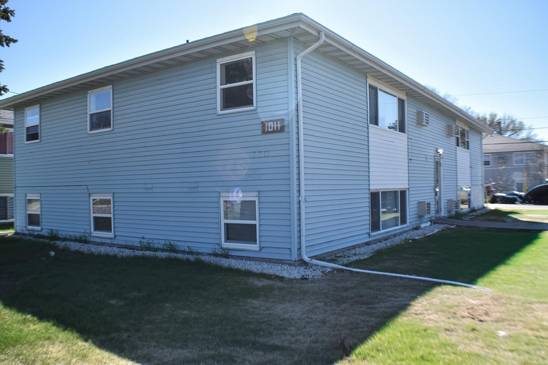 2nd image of 1011 19th St S, Moorhead, MN 56560 | MLS# 7073653