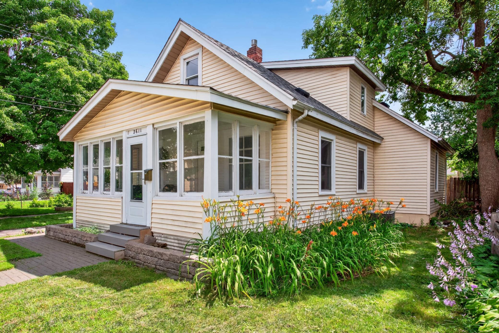 Homes for sale in Minneapolis, MN | 2611 E 38th St, Minneapolis, MN 55406 | MLS# 7073715