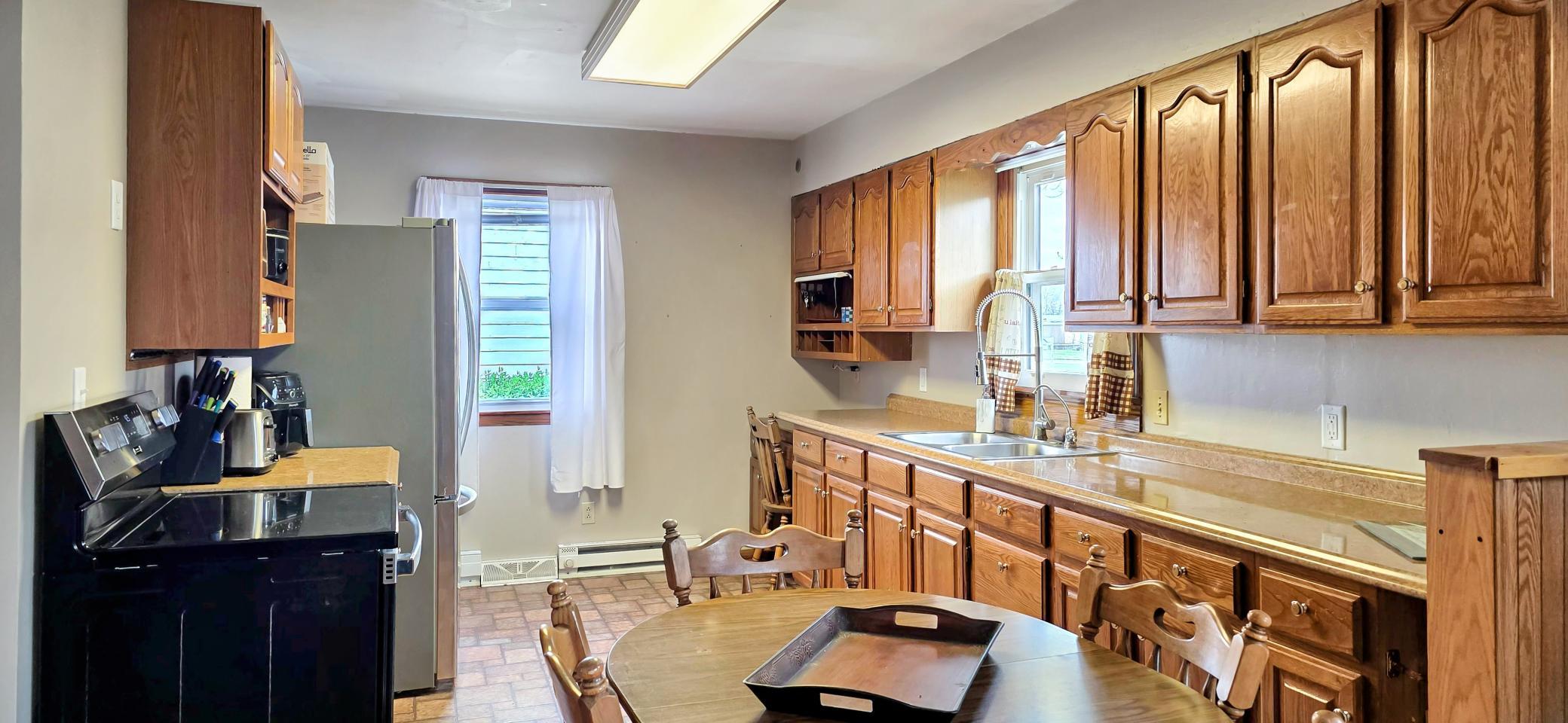 Homes for sale in Redwood Falls, MN | 913 E Elm St, Redwood Falls, MN 56283 | MLS# 7073818
