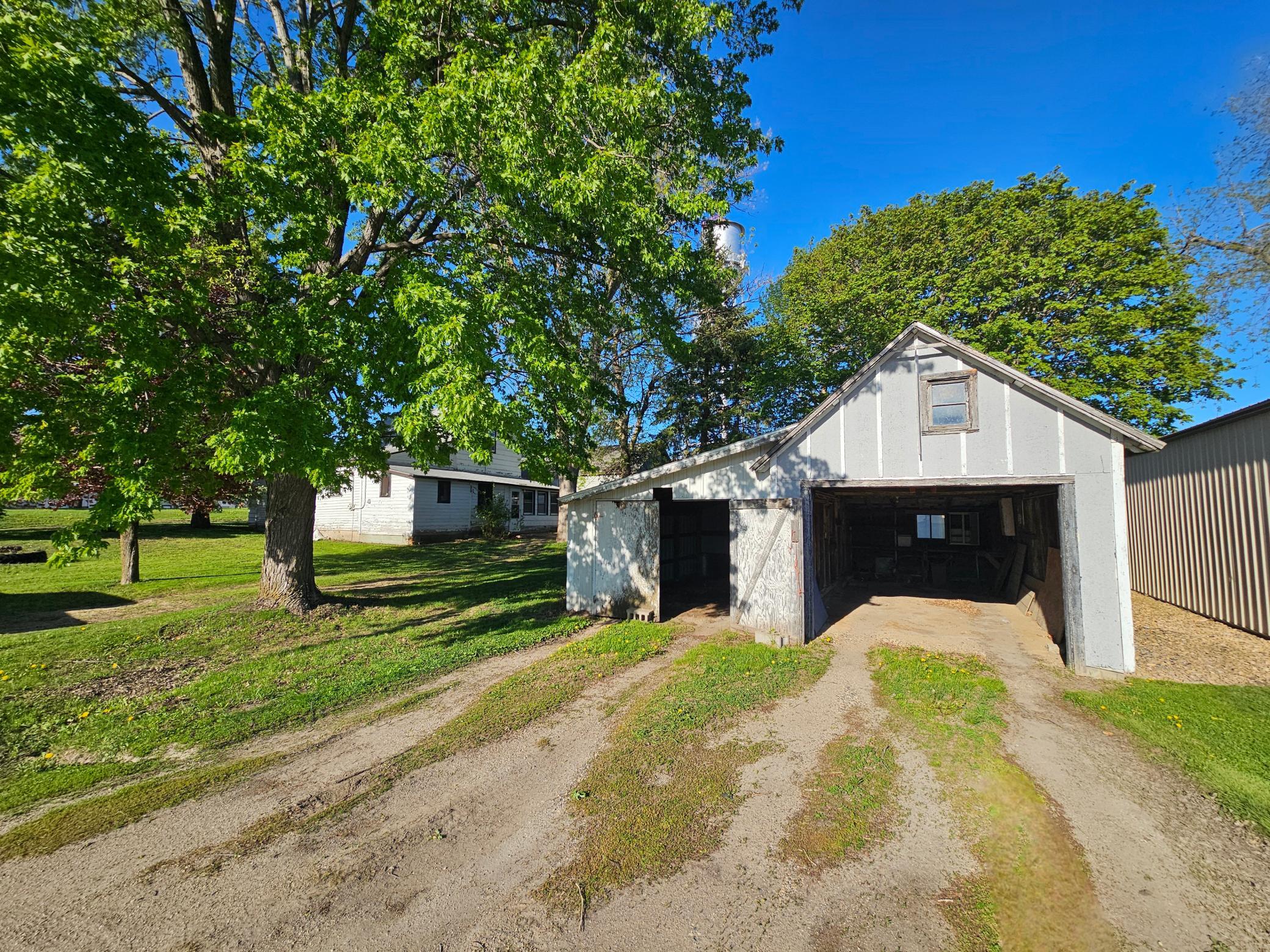 Homes for sale in Silver Lake, MN | 124 Park Ave Sw, Silver Lake, MN 55381 | MLS# 7073821