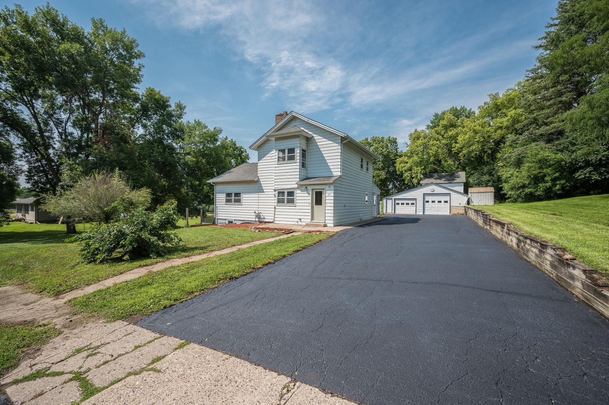 1st image of 104 Frank Ave Ne, Elysian, MN 56028 | MLS# 7073838