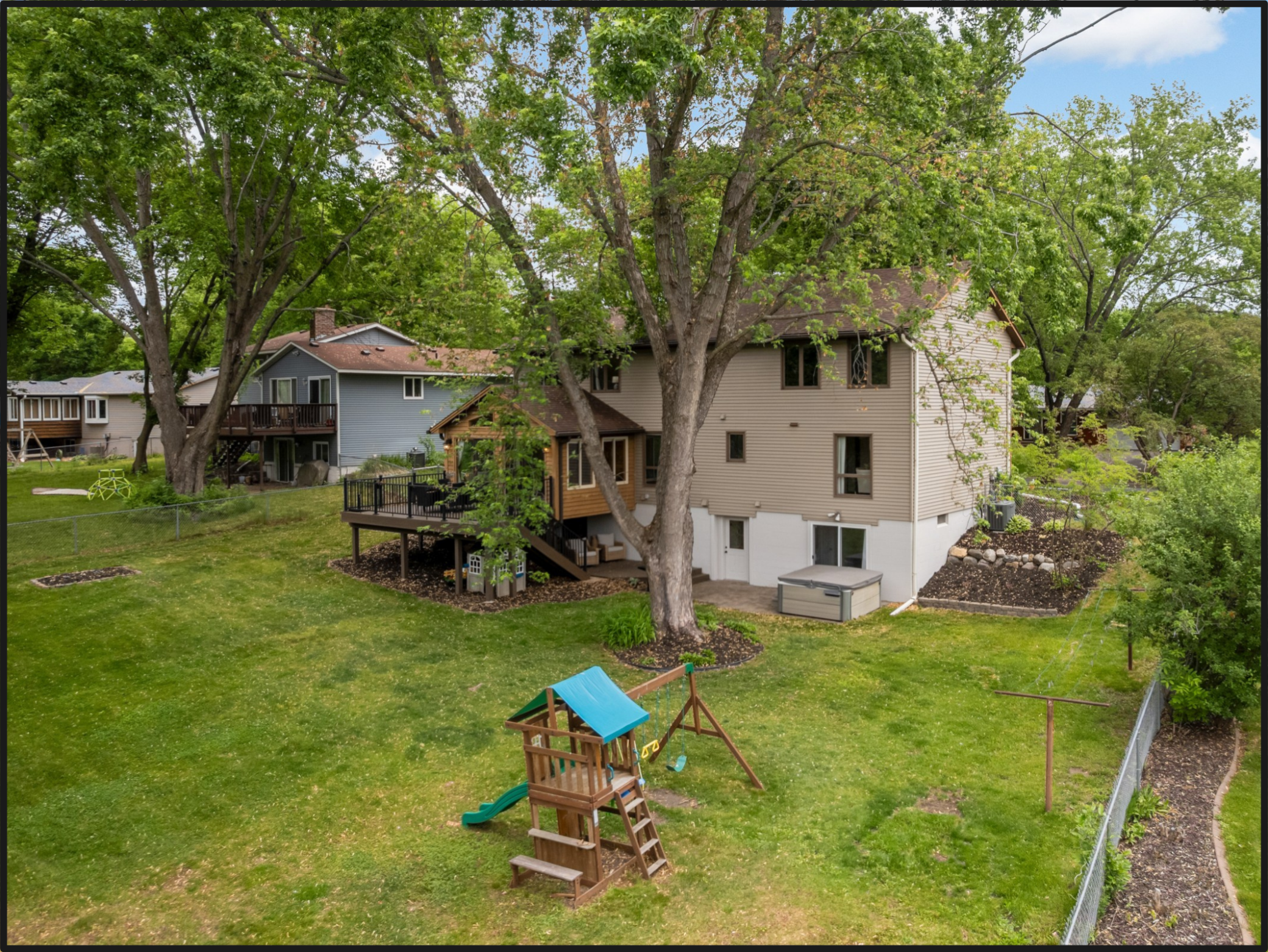 5th image of 10587 Wellington Ln N, Maple Grove, MN 55369 | MLS# 7073995