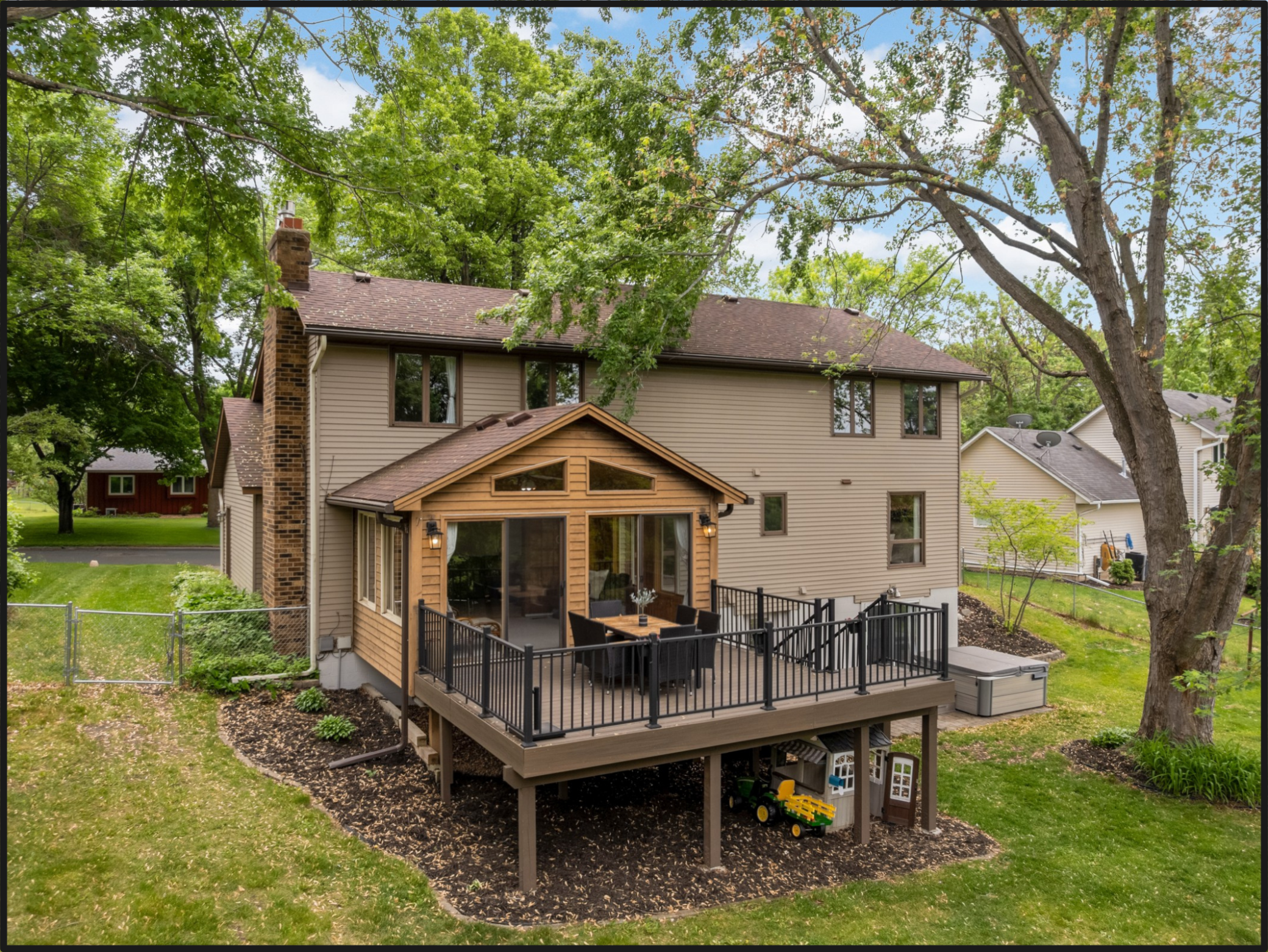 3rd image of 10587 Wellington Ln N, Maple Grove, MN 55369 | MLS# 7073995