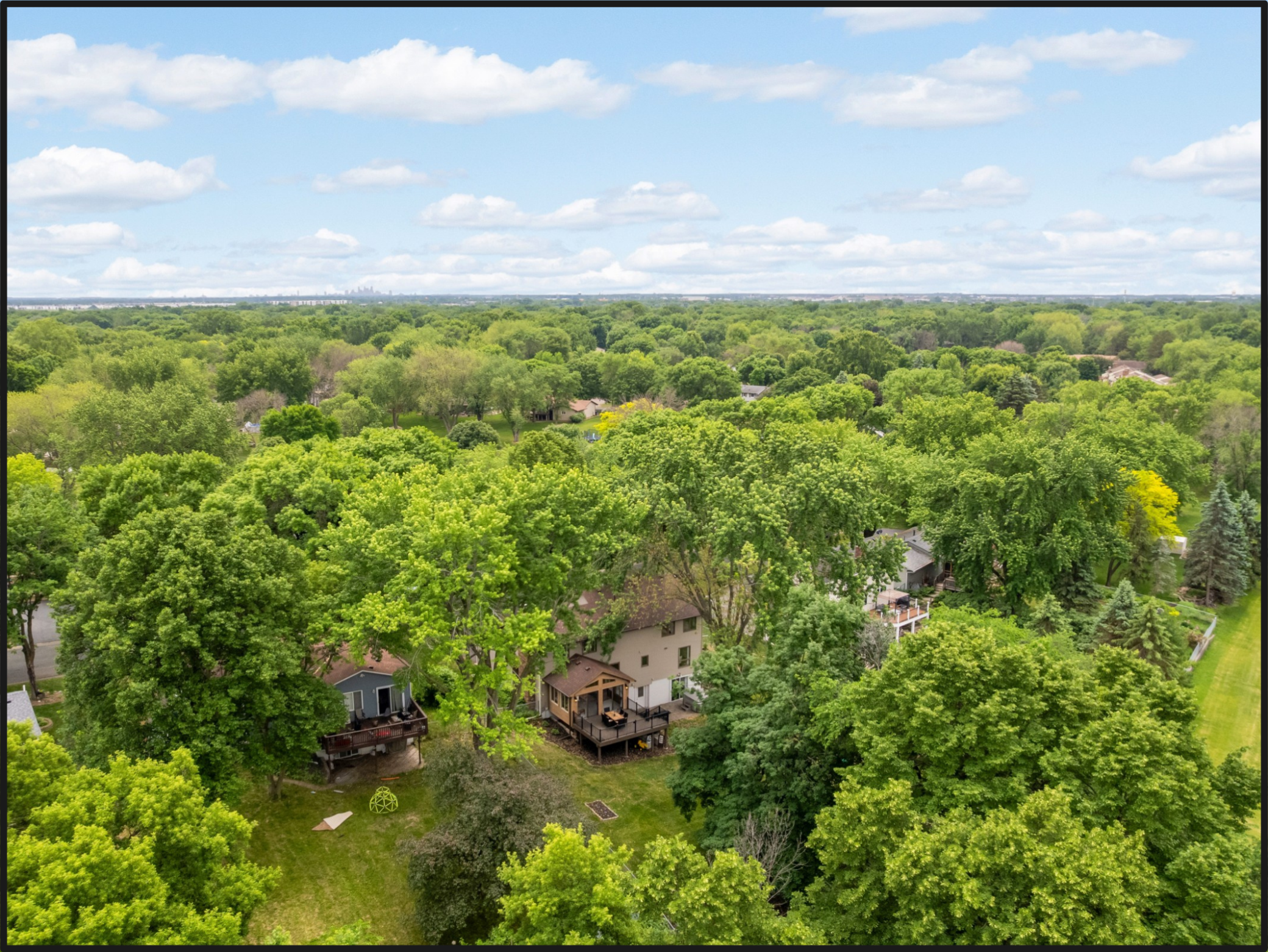 4th image of 10587 Wellington Ln N, Maple Grove, MN 55369 | MLS# 7073995