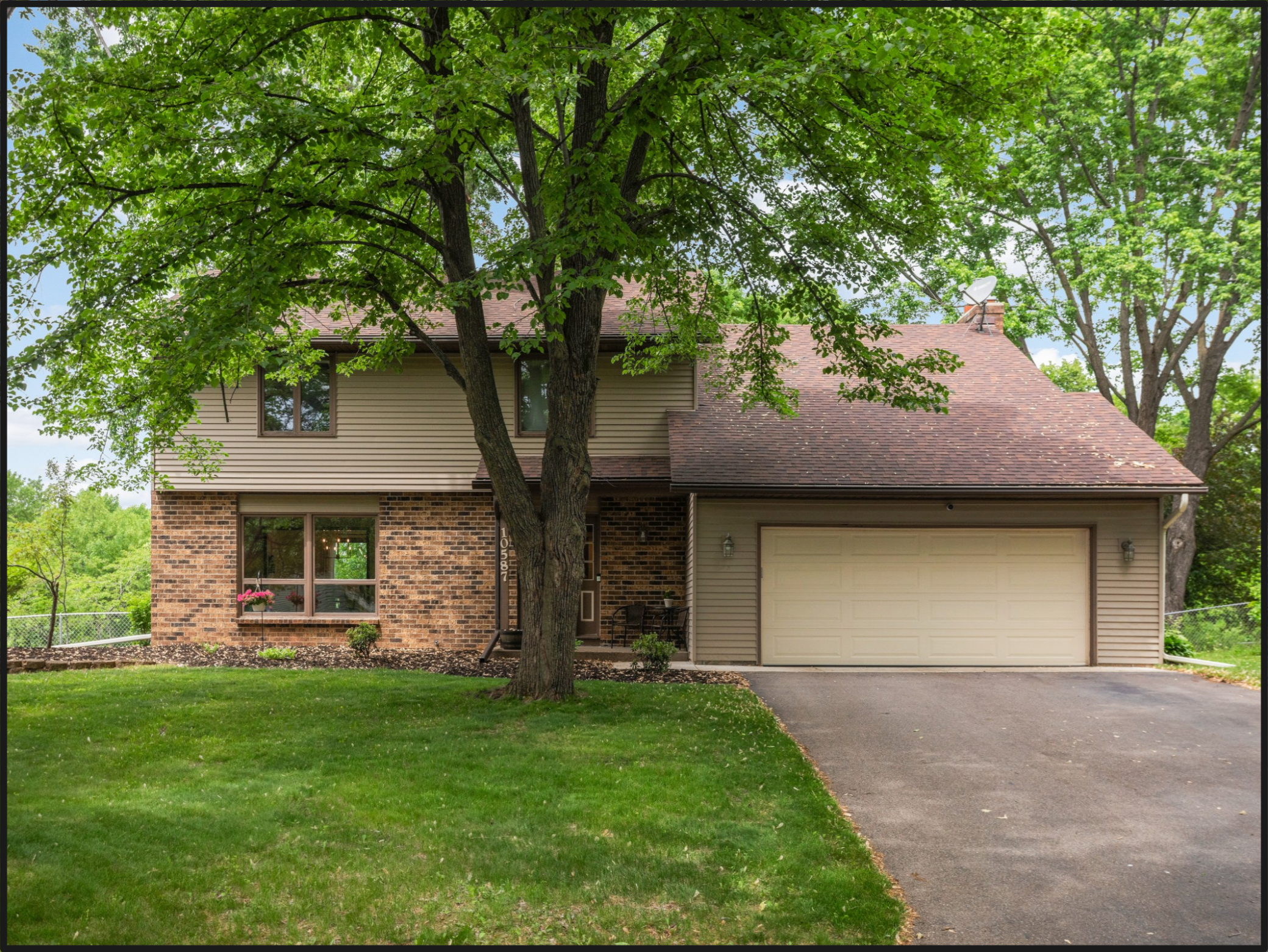 1st image of 10587 Wellington Ln N, Maple Grove, MN 55369 | MLS# 7073995