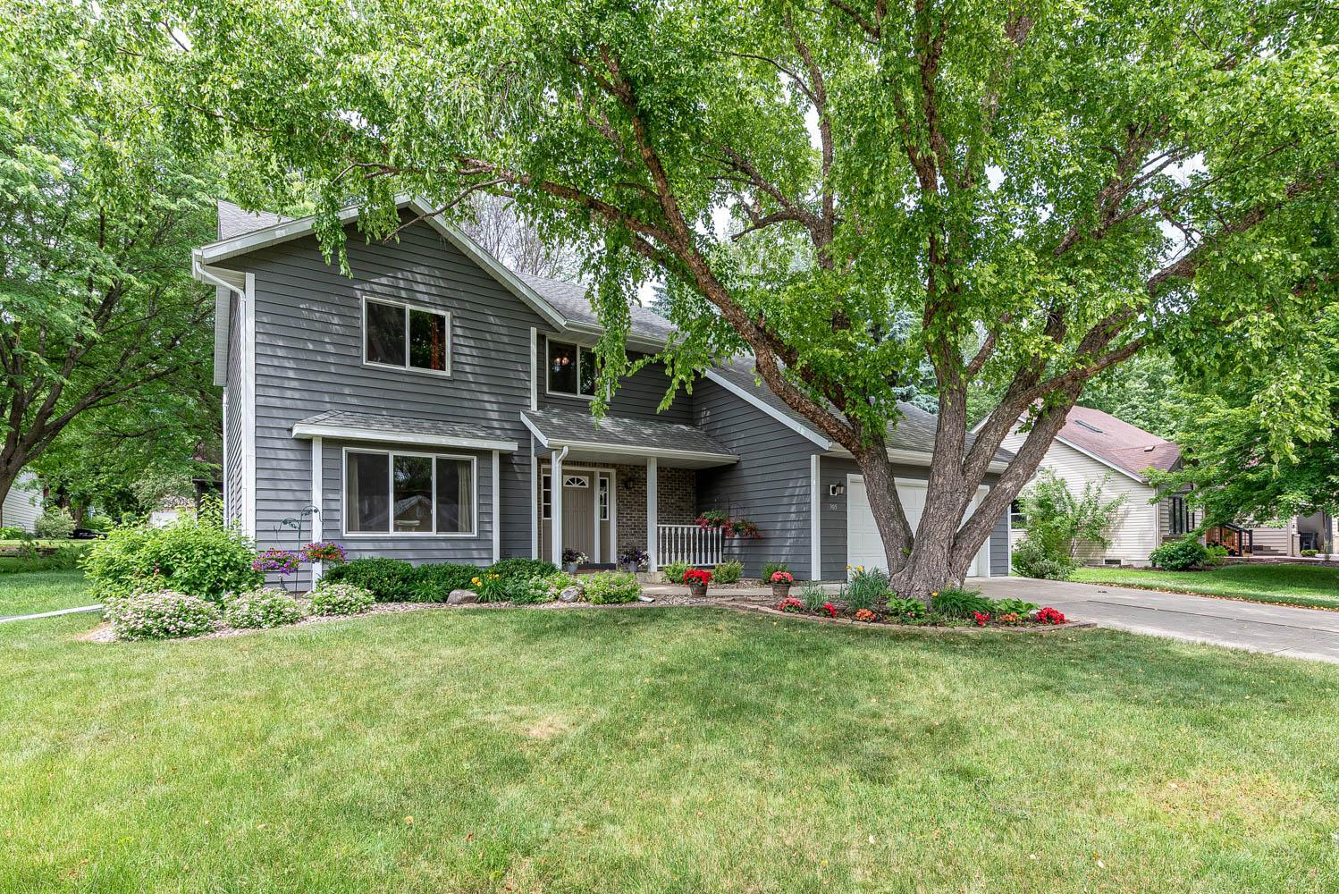 2nd image of 305 Chancery Ln, Mankato, MN 56001 | MLS# 7074070