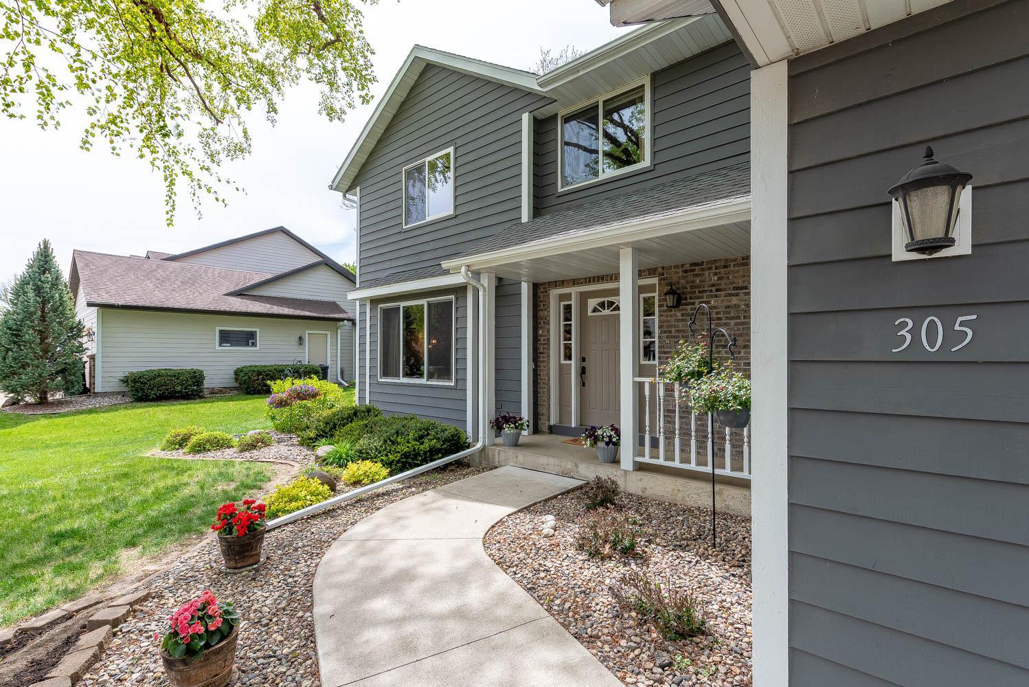 1st image of 305 Chancery Ln, Mankato, MN 56001 | MLS# 7074070