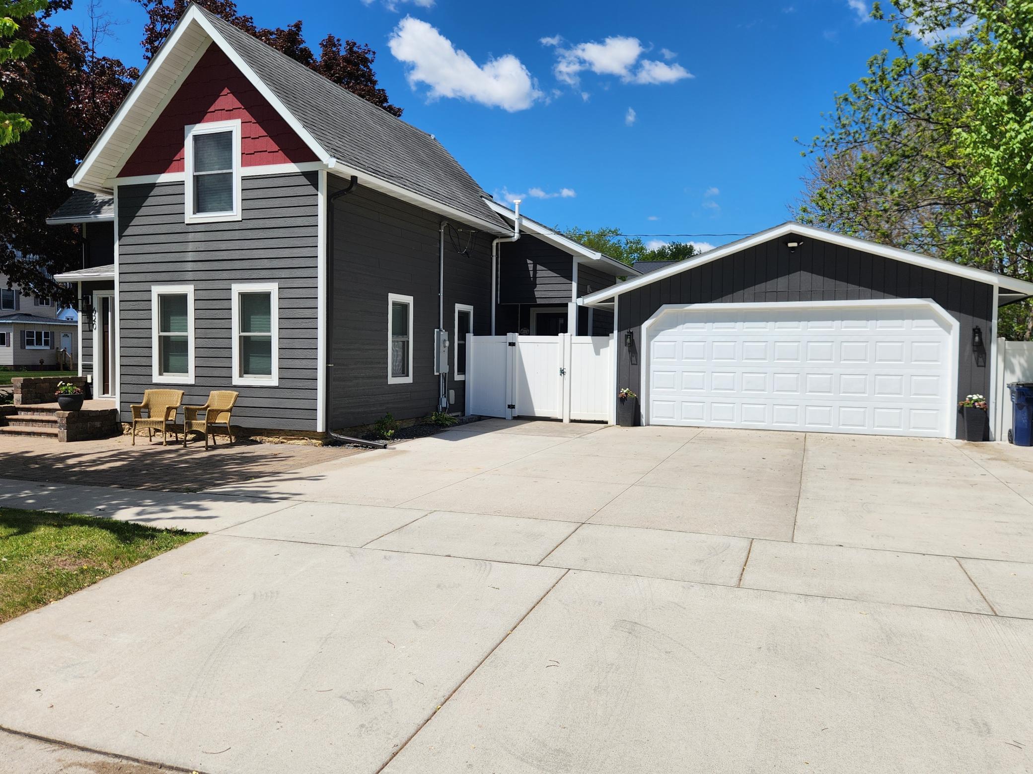 Homes for sale in Lake City, MN | 620 W Dwelle St, Lake City, MN 55041 | MLS# 7074137
