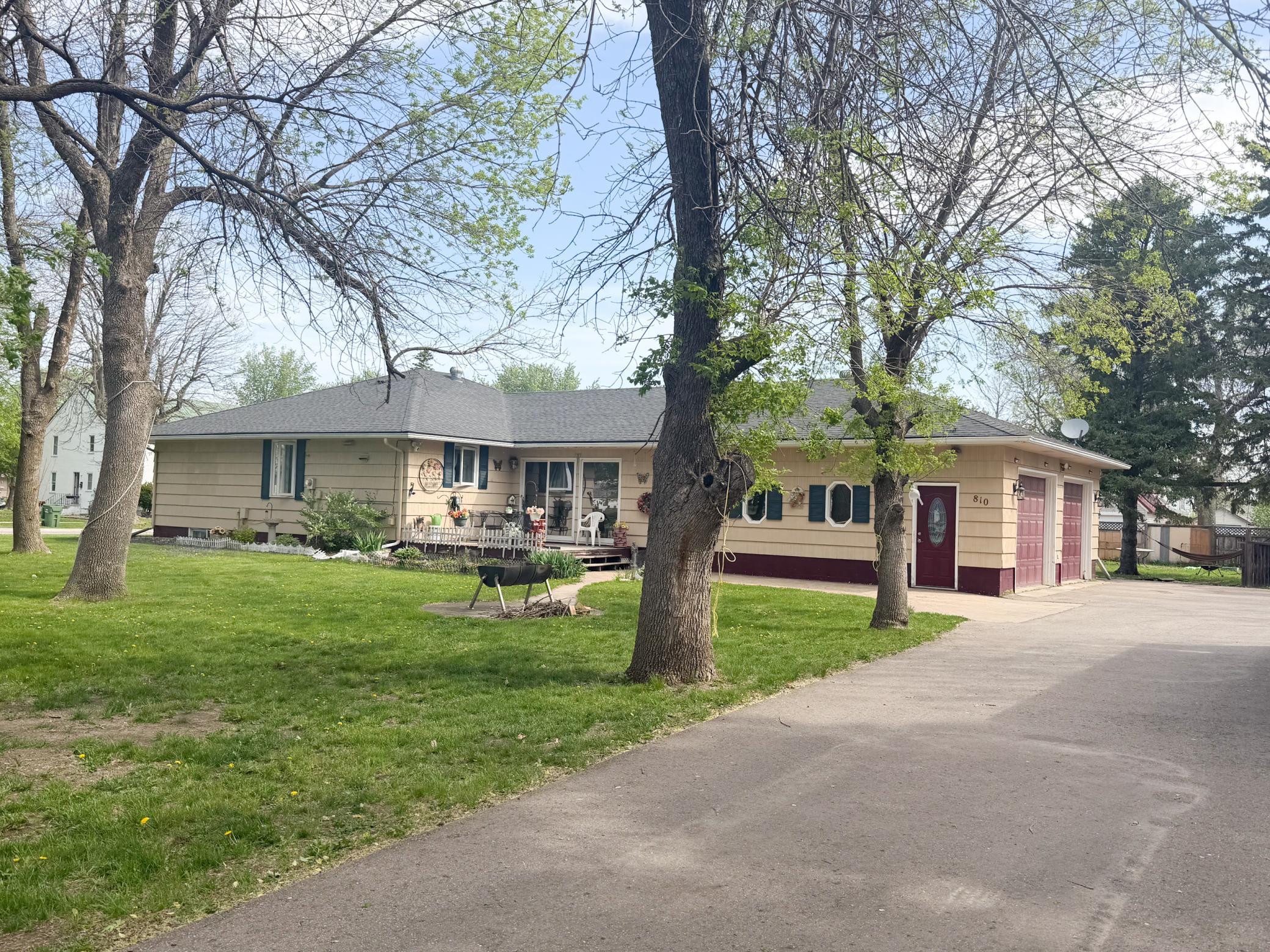Homes for sale in Worthington, MN | 810 8Th Ave, Worthington, MN 56187 | MLS# 7074235