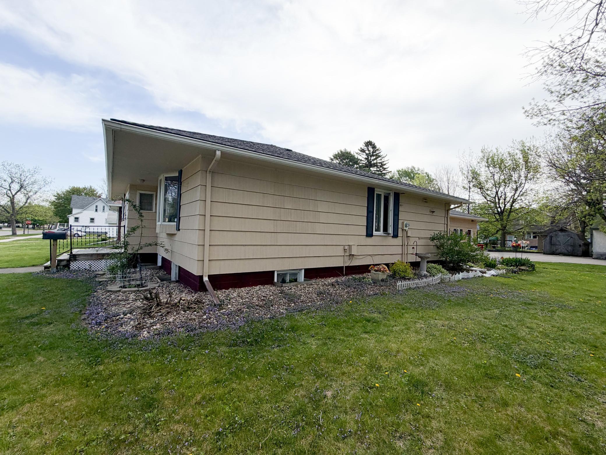 Homes for sale in Worthington, MN | 810 8Th Ave, Worthington, MN 56187 | MLS# 7074235