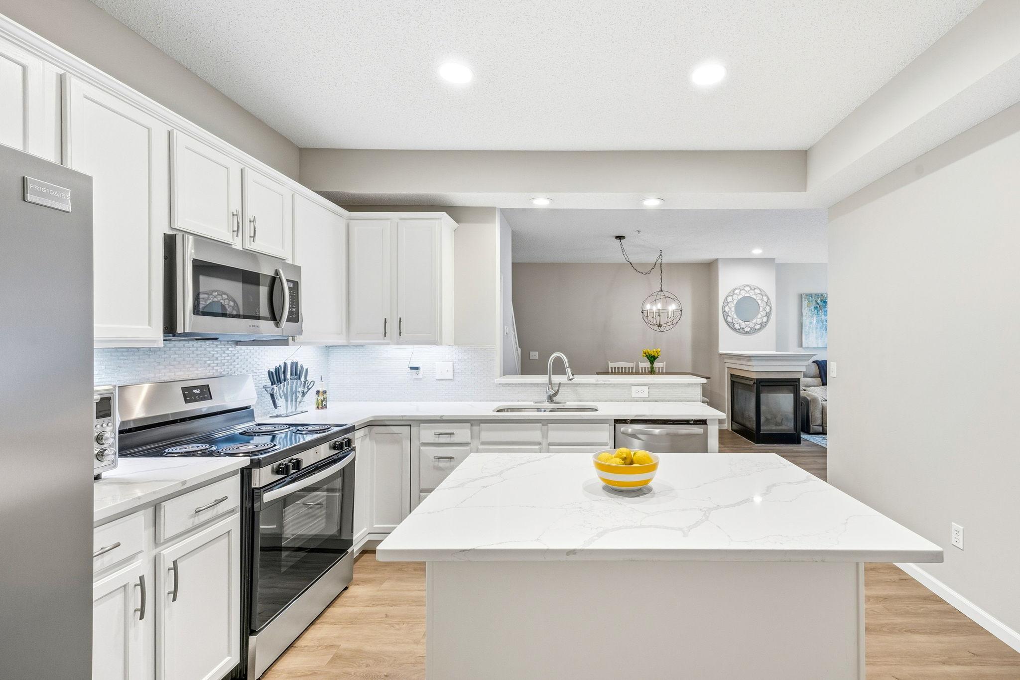 1st image of 13730 54th Ave N #208, Plymouth, MN 55446 | MLS# 7074384