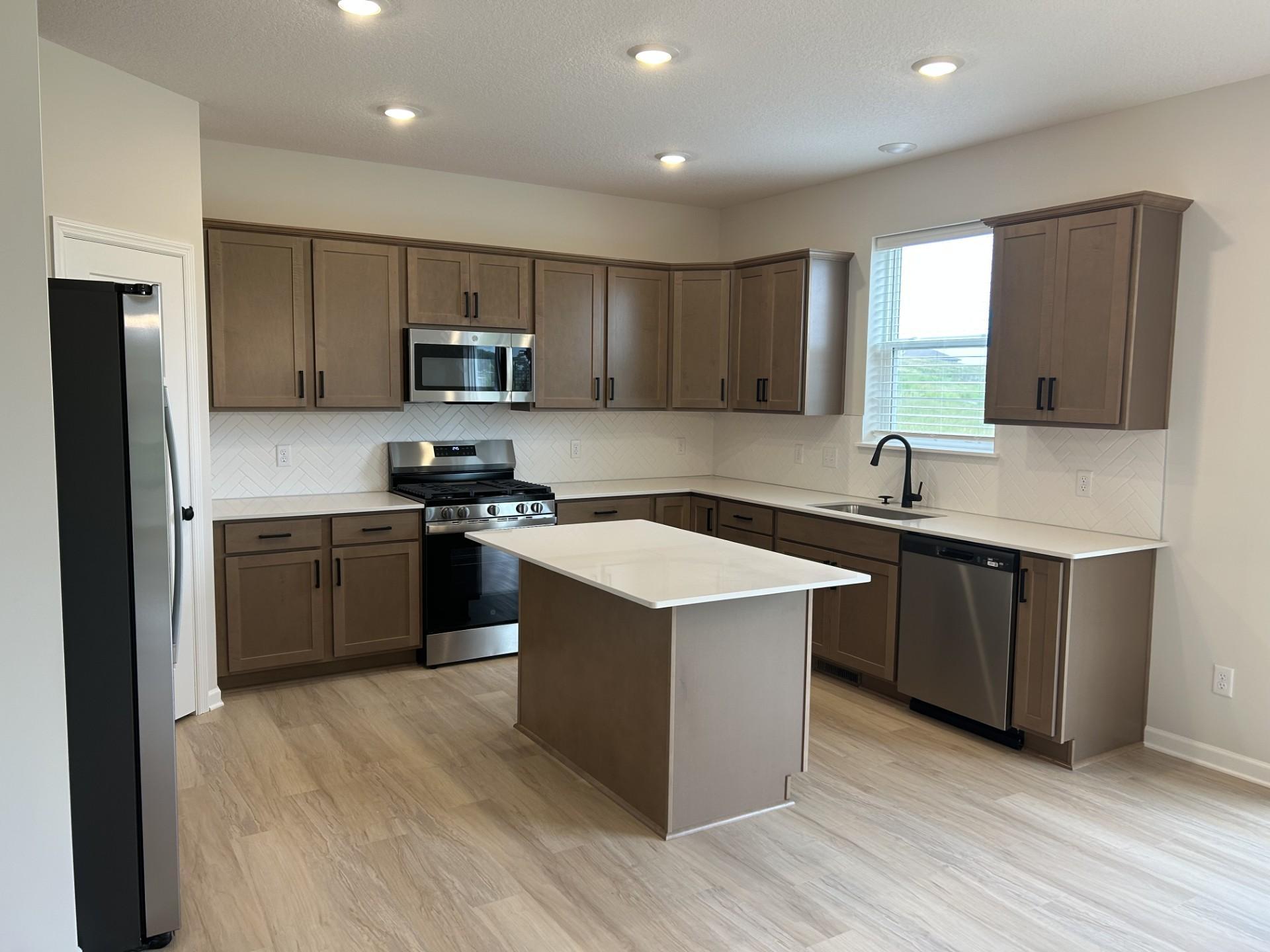 2nd image of 433 James Pkwy, Elko New Market, MN 55054 | MLS# 7074571