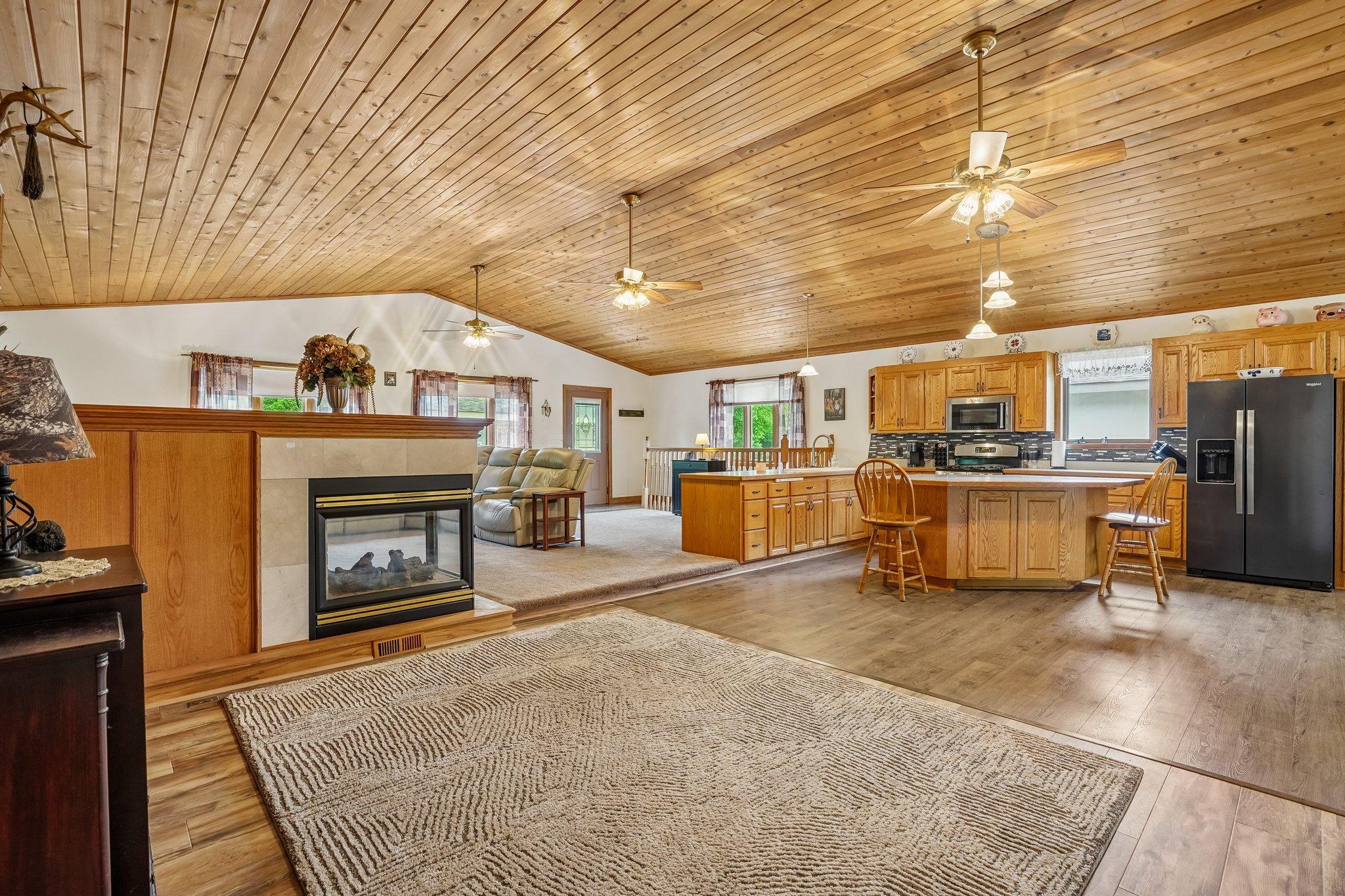 1st image of 2908 Roosevelt St Ne, Saint Anthony, MN 55418 | MLS# 7074599