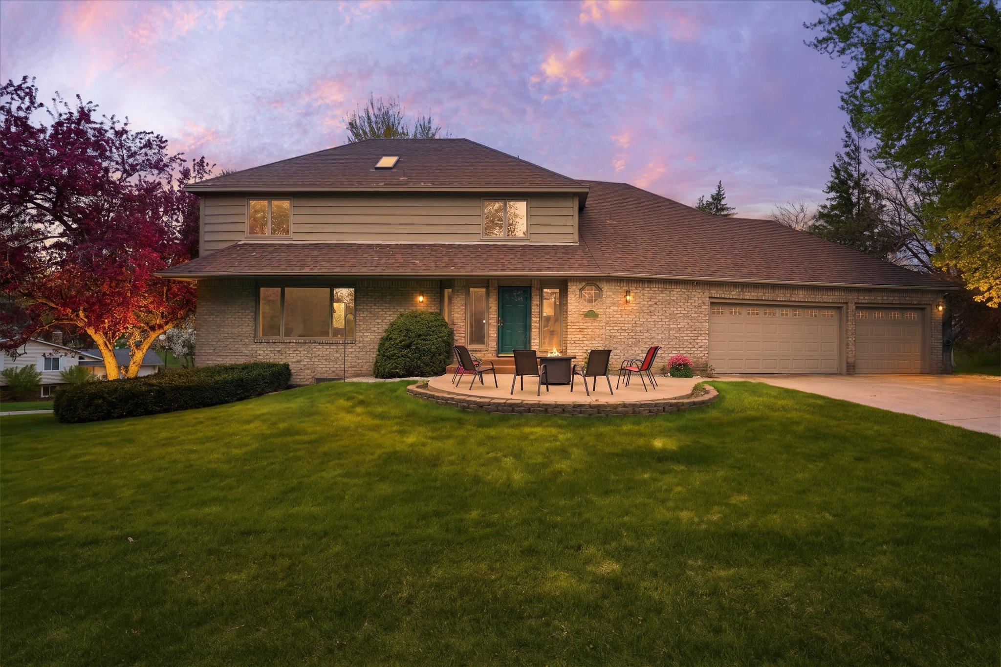 Photo 57 of Single family home for sale at 2500 Highland View Ave S, Burnsville, MN 55337 | MLS# 7074968 | Listing updated on 2026-09-01