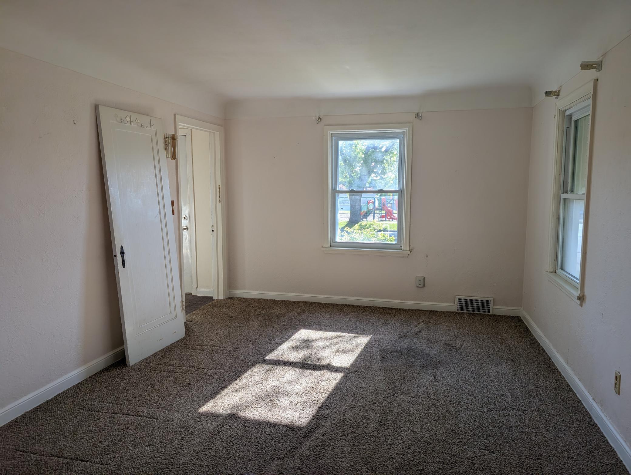 4th image of 1049 Gorman Ave, West Saint Paul, MN 55118 | MLS# 7074986