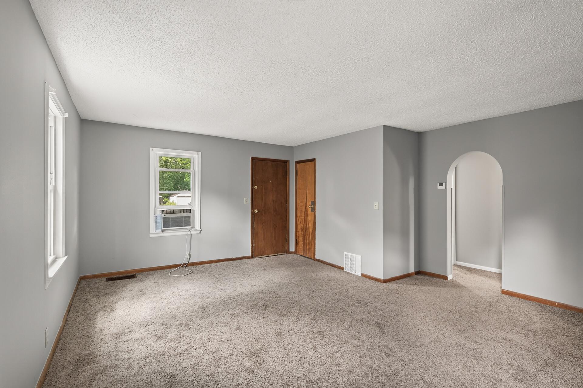 3rd image of 2841 Blackstone Ave, Minneapolis, MN 55416 | MLS# 7075031