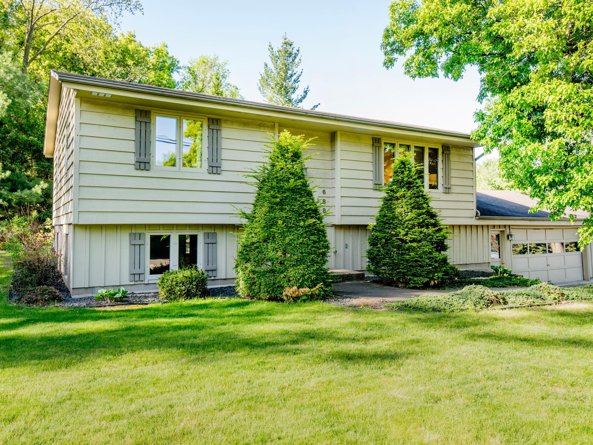 Homes for sale in Mendota Heights, MN | 688 W Wentworth Ave, Mendota Heights, MN 55118 | MLS# 7075044