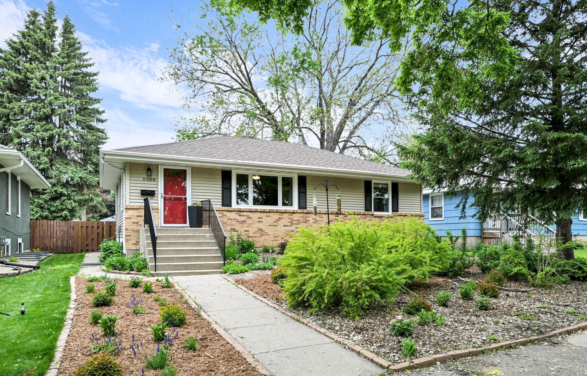 Homes for sale in Minneapolis, MN | 5528 29th Ave S, Minneapolis, MN 55417 | MLS# 7075145
