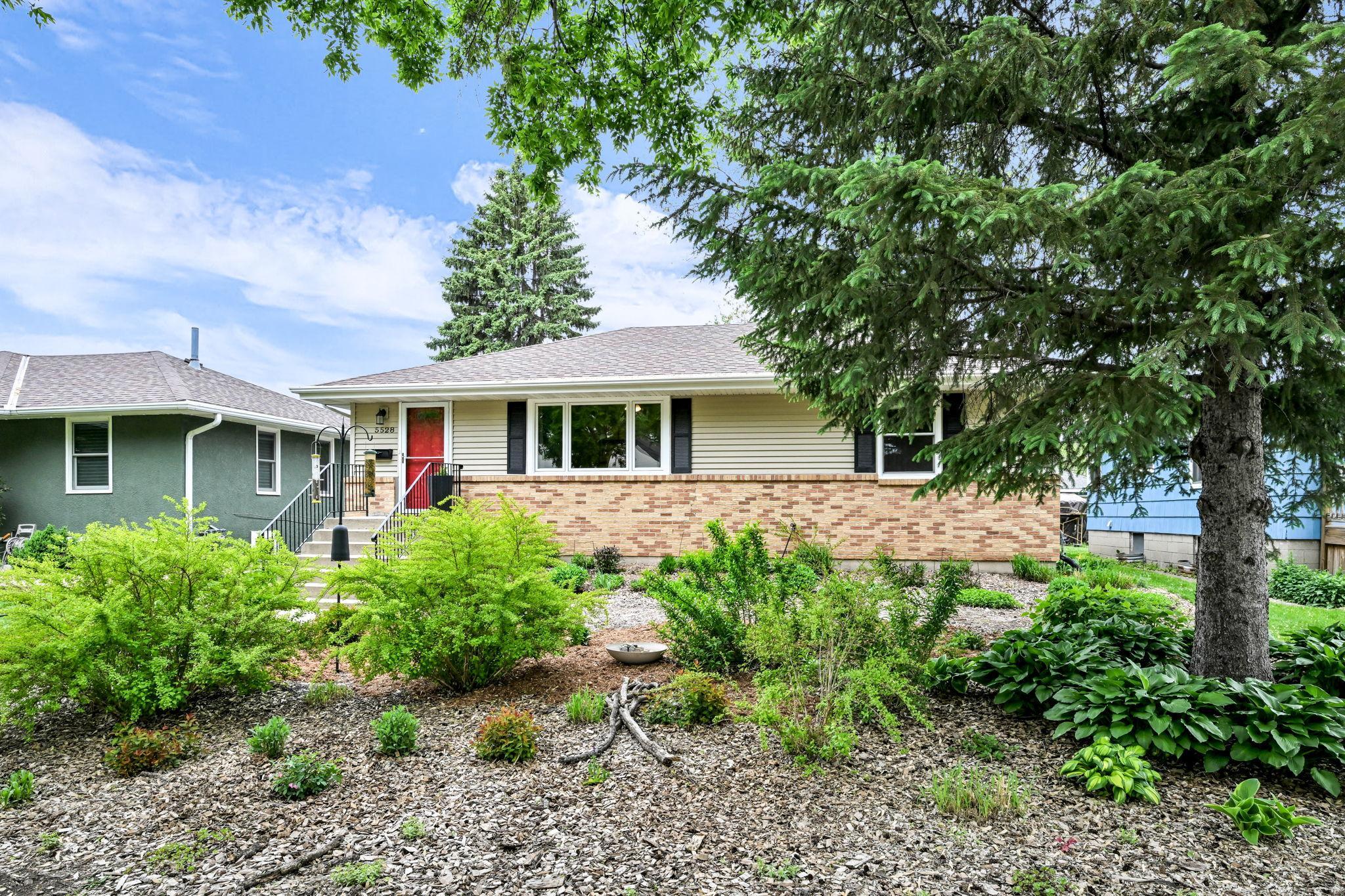 Homes for sale in Minneapolis, MN | 5528 29th Ave S, Minneapolis, MN 55417 | MLS# 7075145