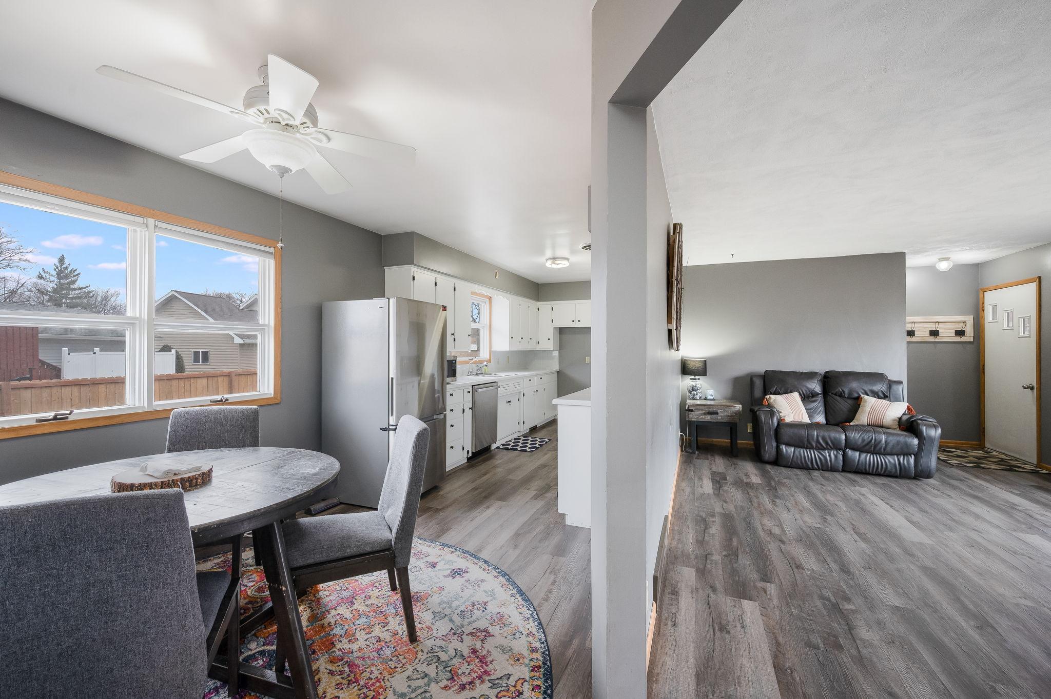 5th image of 704 Washington Ave, Fairmont, MN 56031 | MLS# 7075582