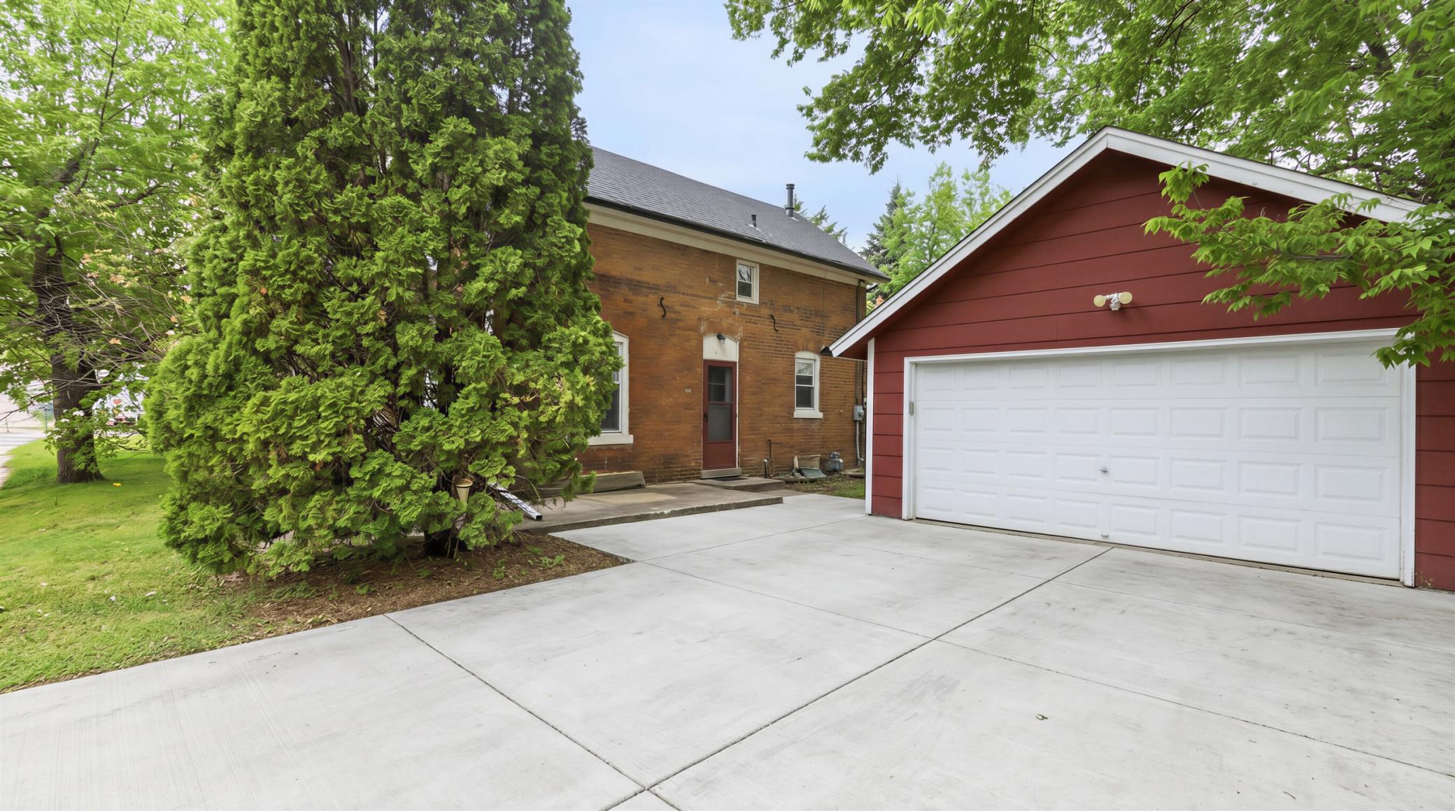 Homes for sale in Shakopee, MN | 411 2nd Ave E, Shakopee, MN 55379 | MLS# 7075908