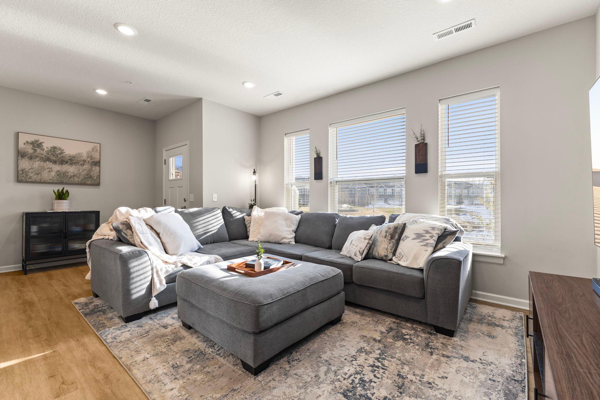 3rd image of 14540 Twin Lakes Cir, Burnsville, MN 55306 | MLS# 7076113