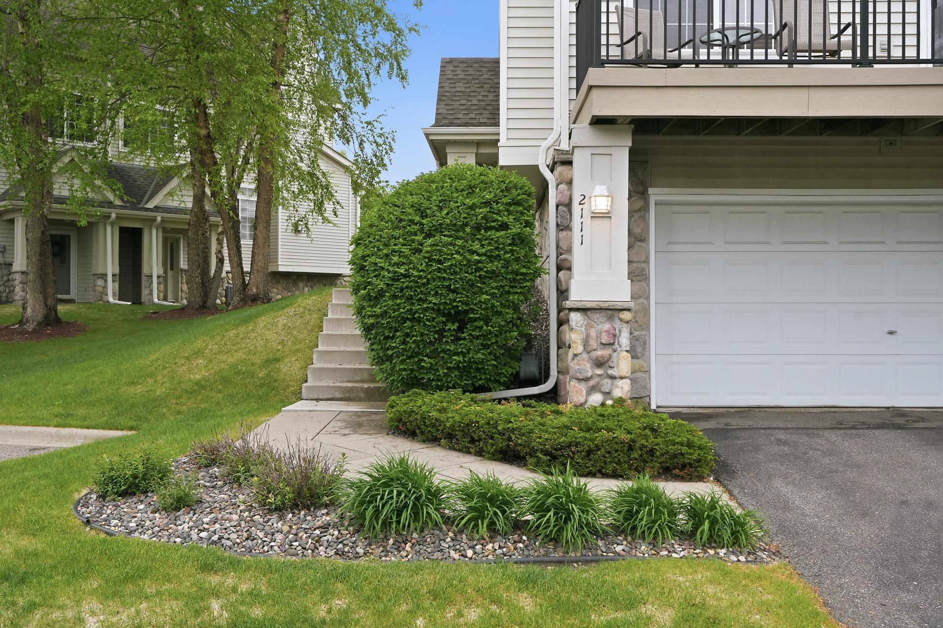 4th image of 2111 Eagle Trace Ln, Saint Paul, MN 55129 | MLS# 7076259