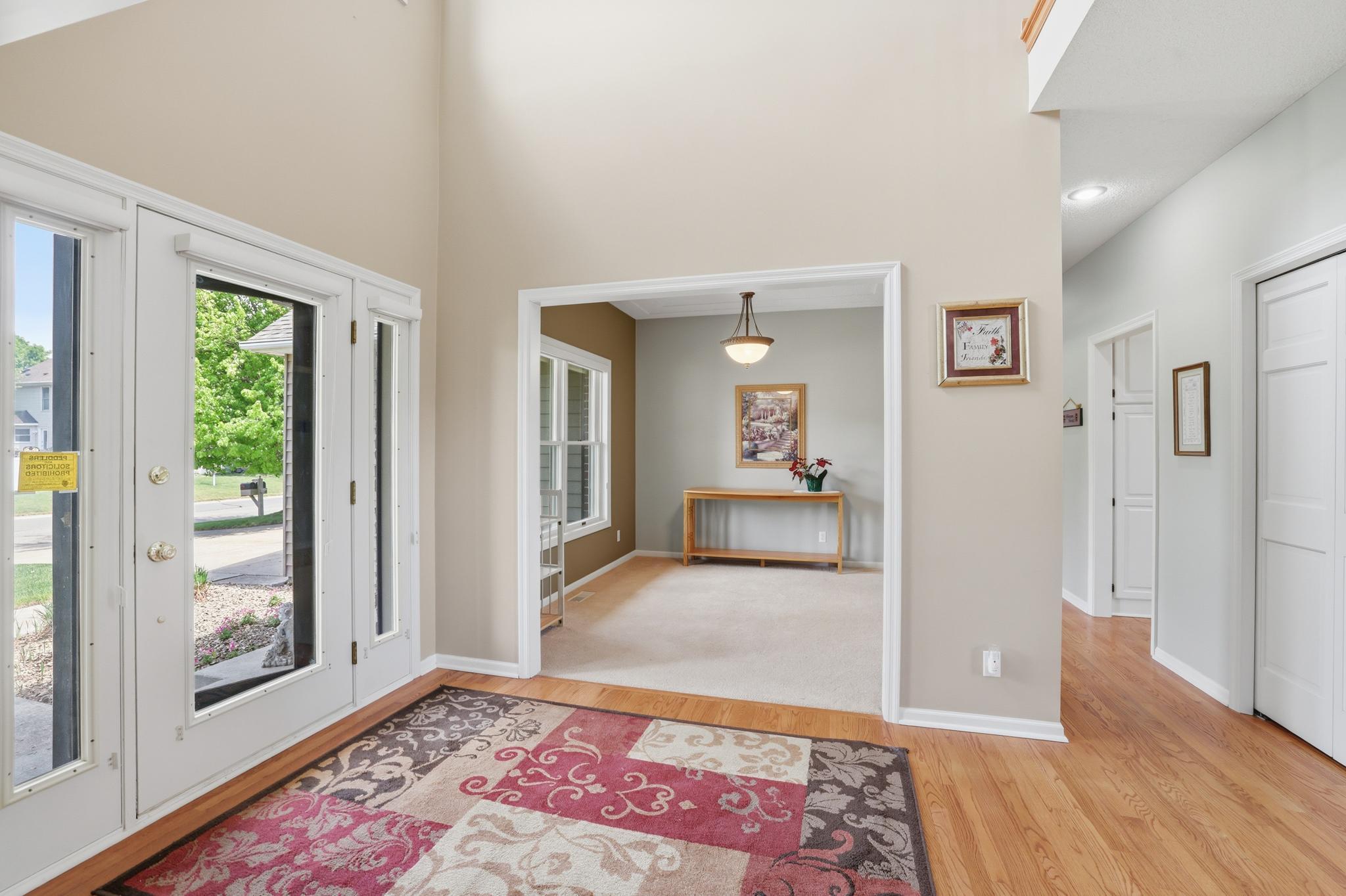 4th image of 1084 Tamberwood Ct, Saint Paul, MN 55125 | MLS# 7076262