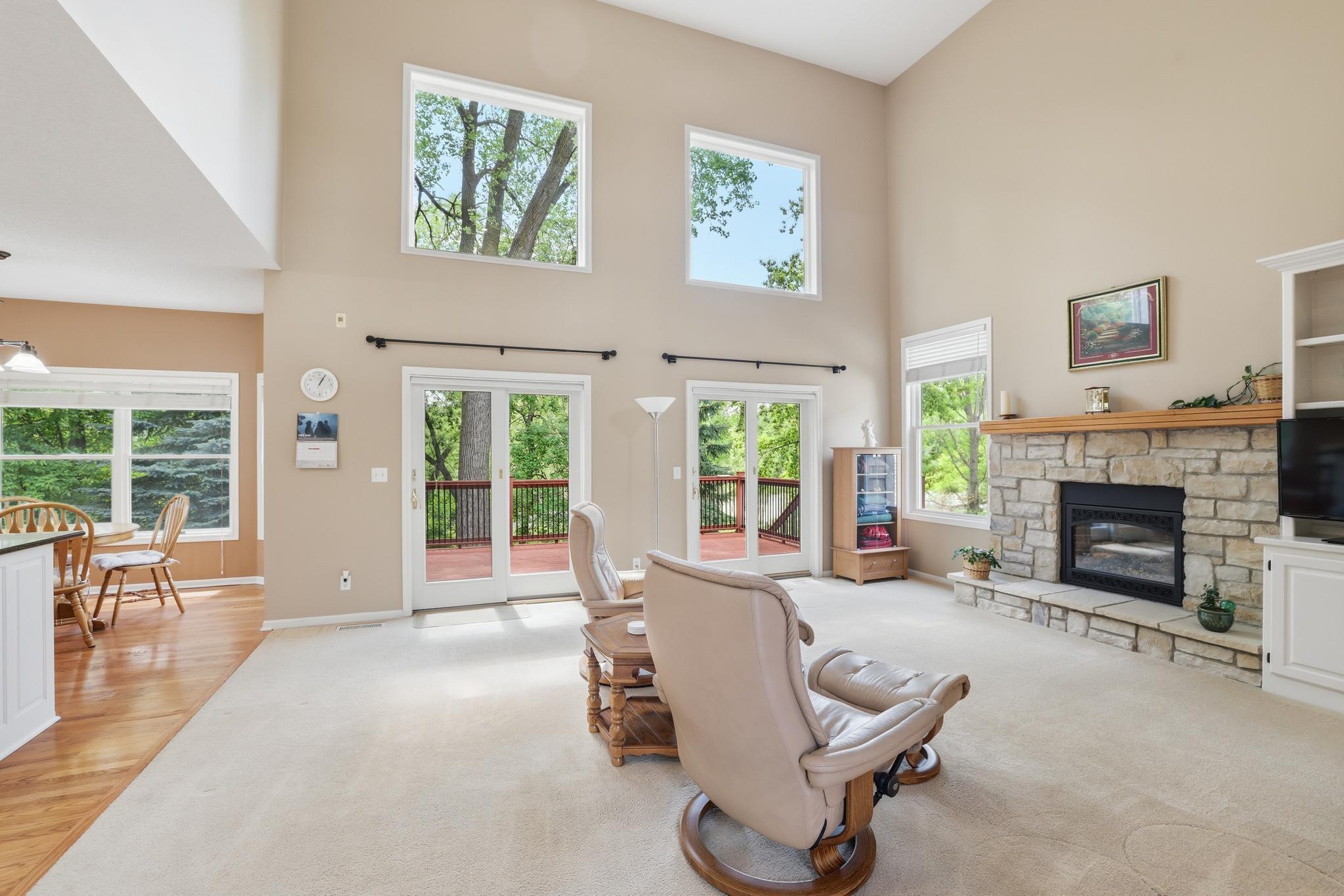 3rd image of 1084 Tamberwood Ct, Saint Paul, MN 55125 | MLS# 7076262