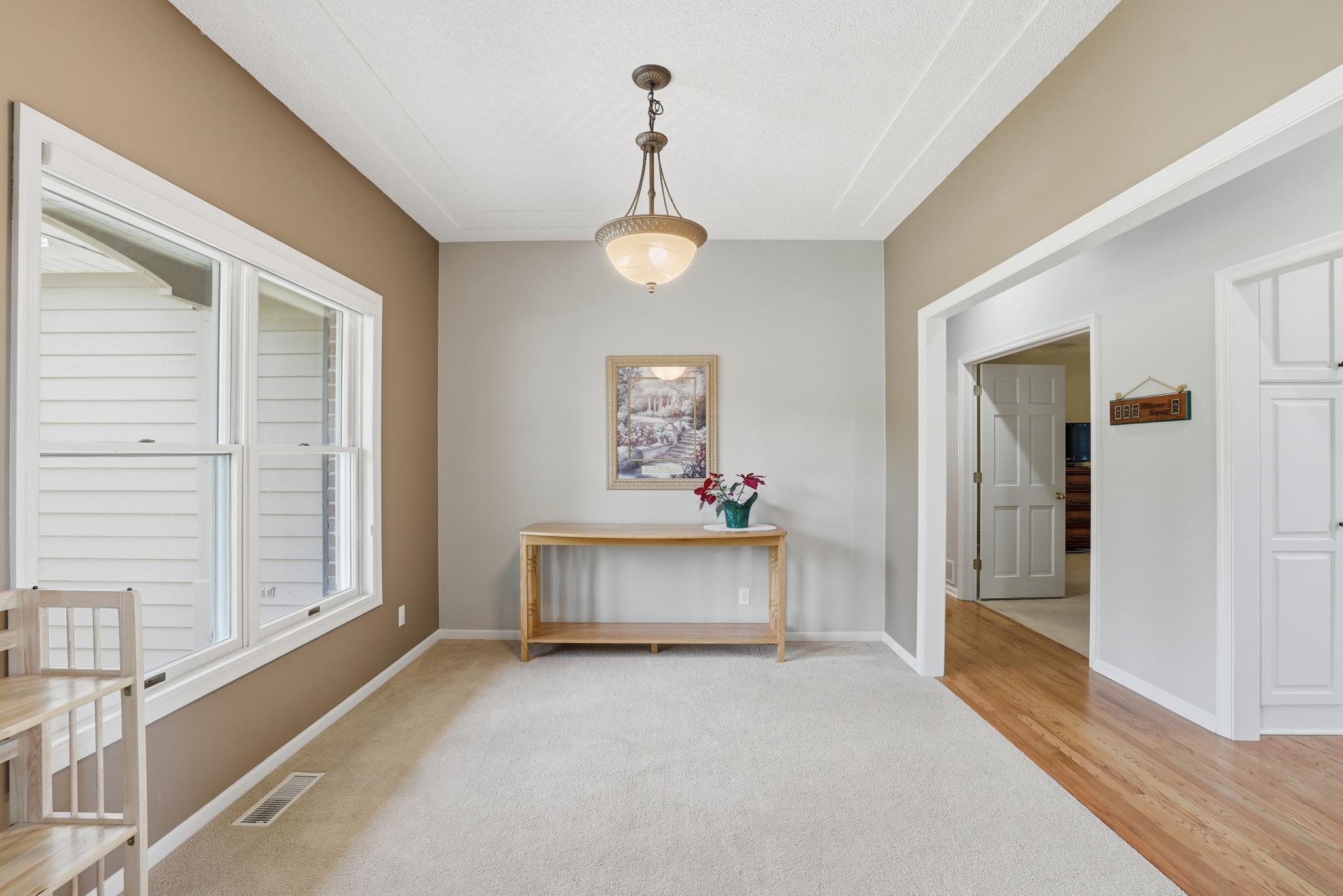 5th image of 1084 Tamberwood Ct, Saint Paul, MN 55125 | MLS# 7076262