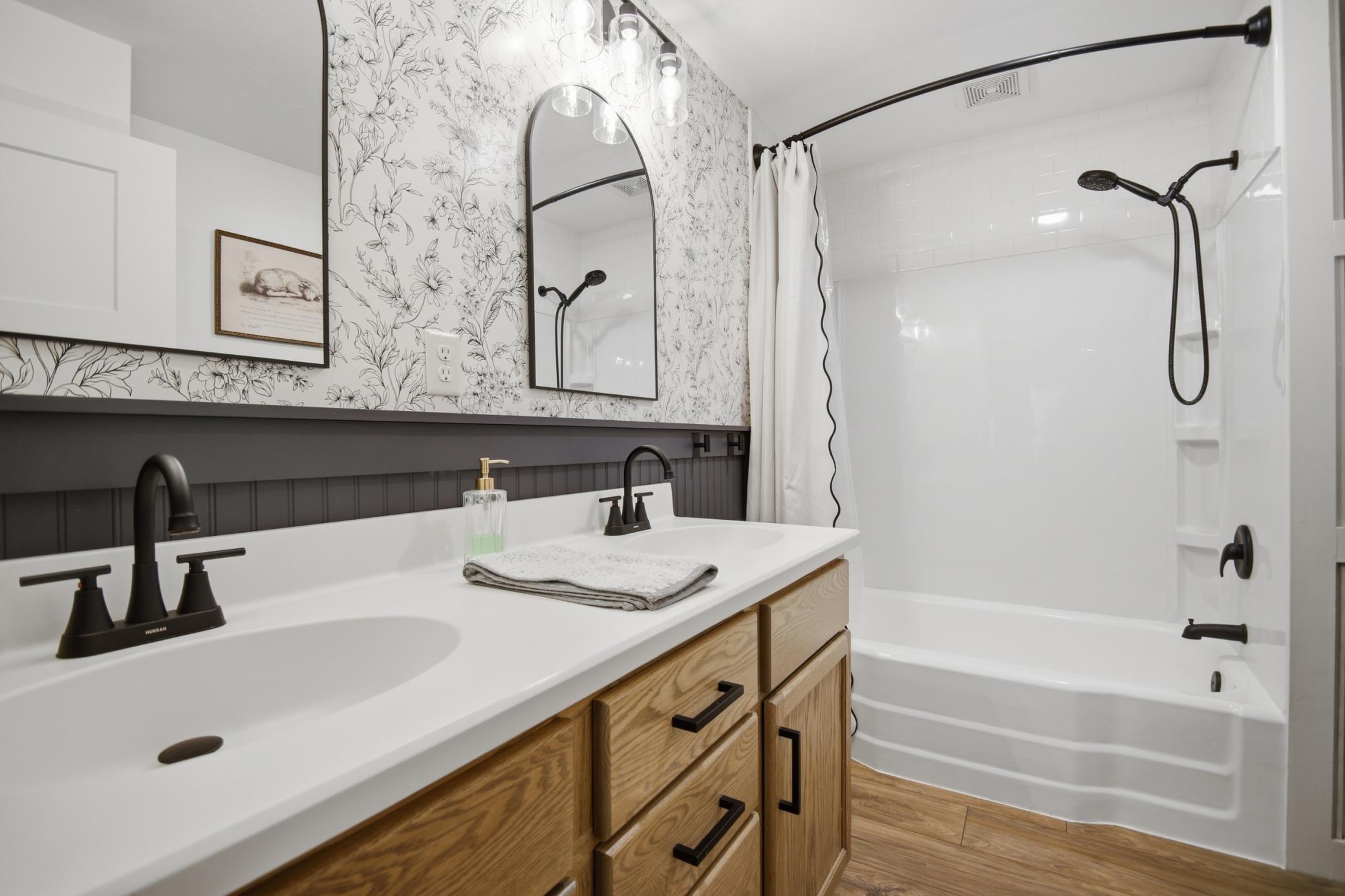 1st image of 605 9th Ave Sw, Austin, MN 55912 | MLS# 7076334