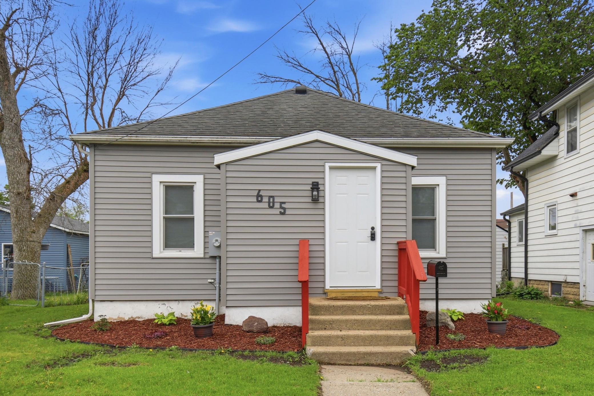 2nd image of 605 9th Ave Sw, Austin, MN 55912 | MLS# 7076334